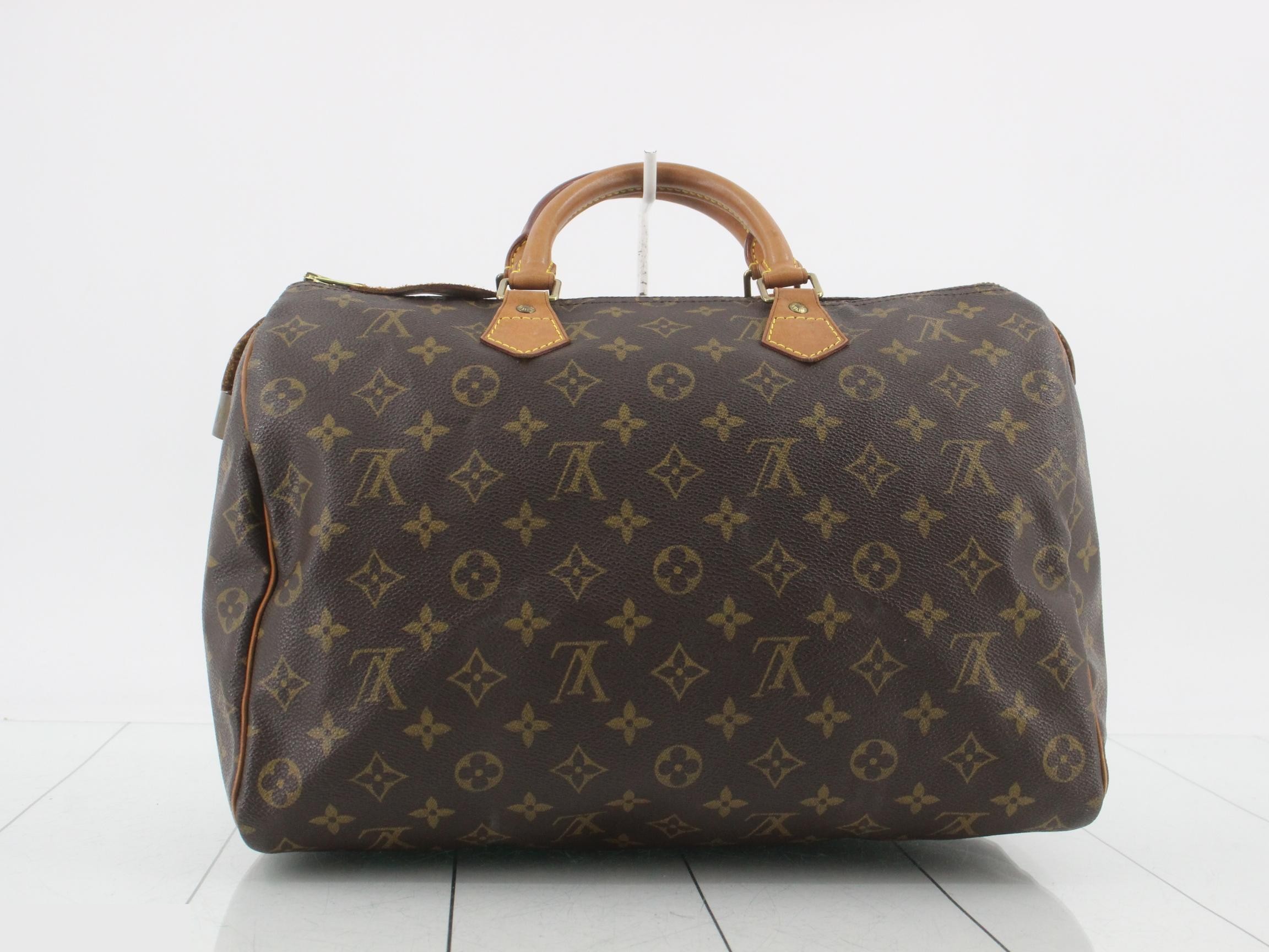 Speedy 35 with padlock — view 2