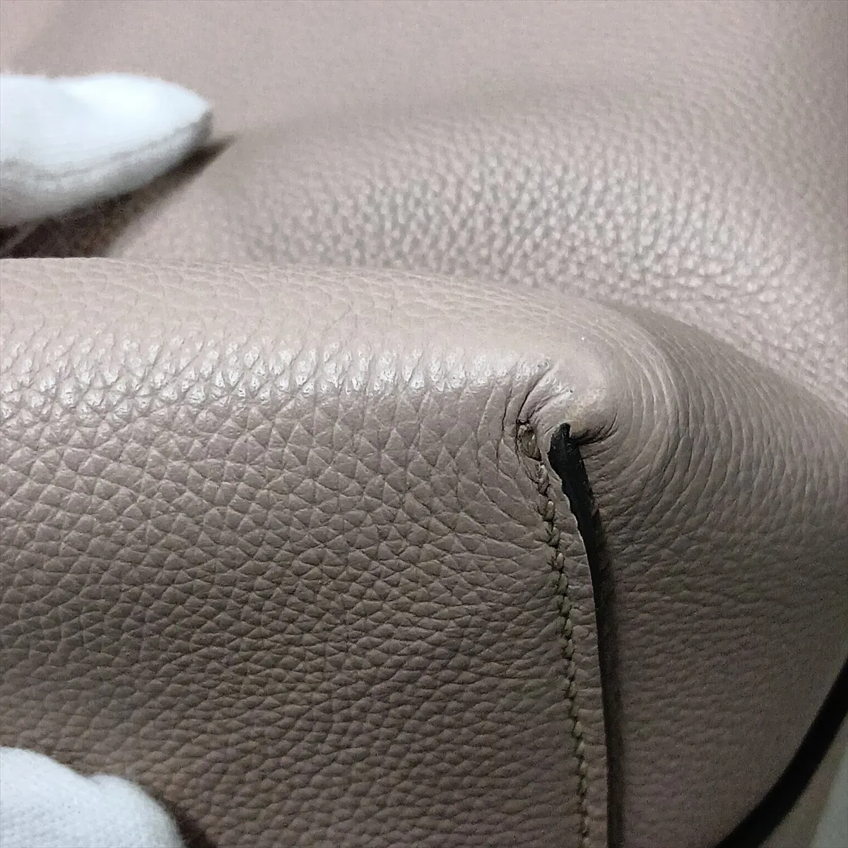 Logo 7VA610 Leather Tote Bag, Beige — view 13