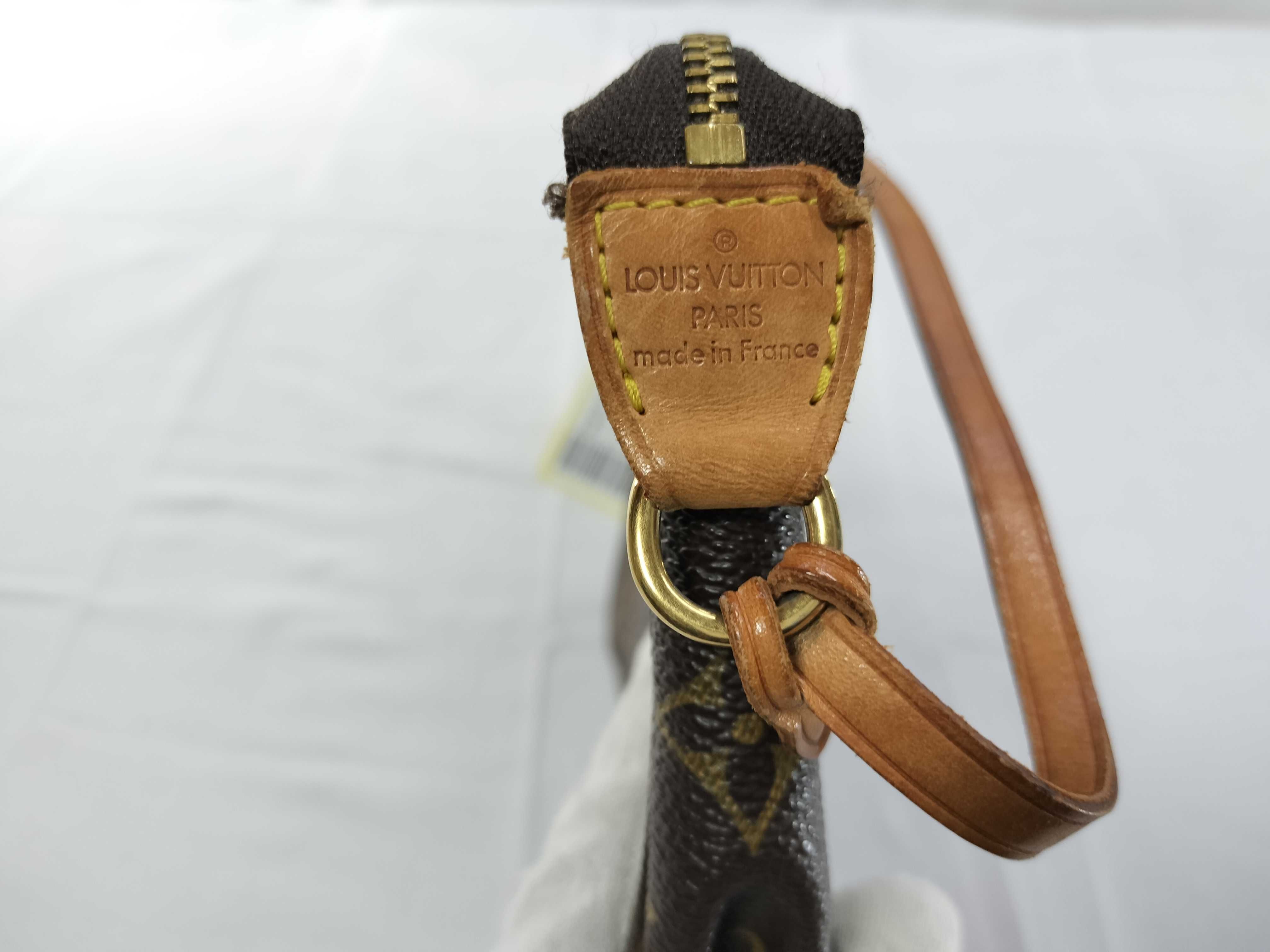 Monogram Accessoires Pouch — view 12