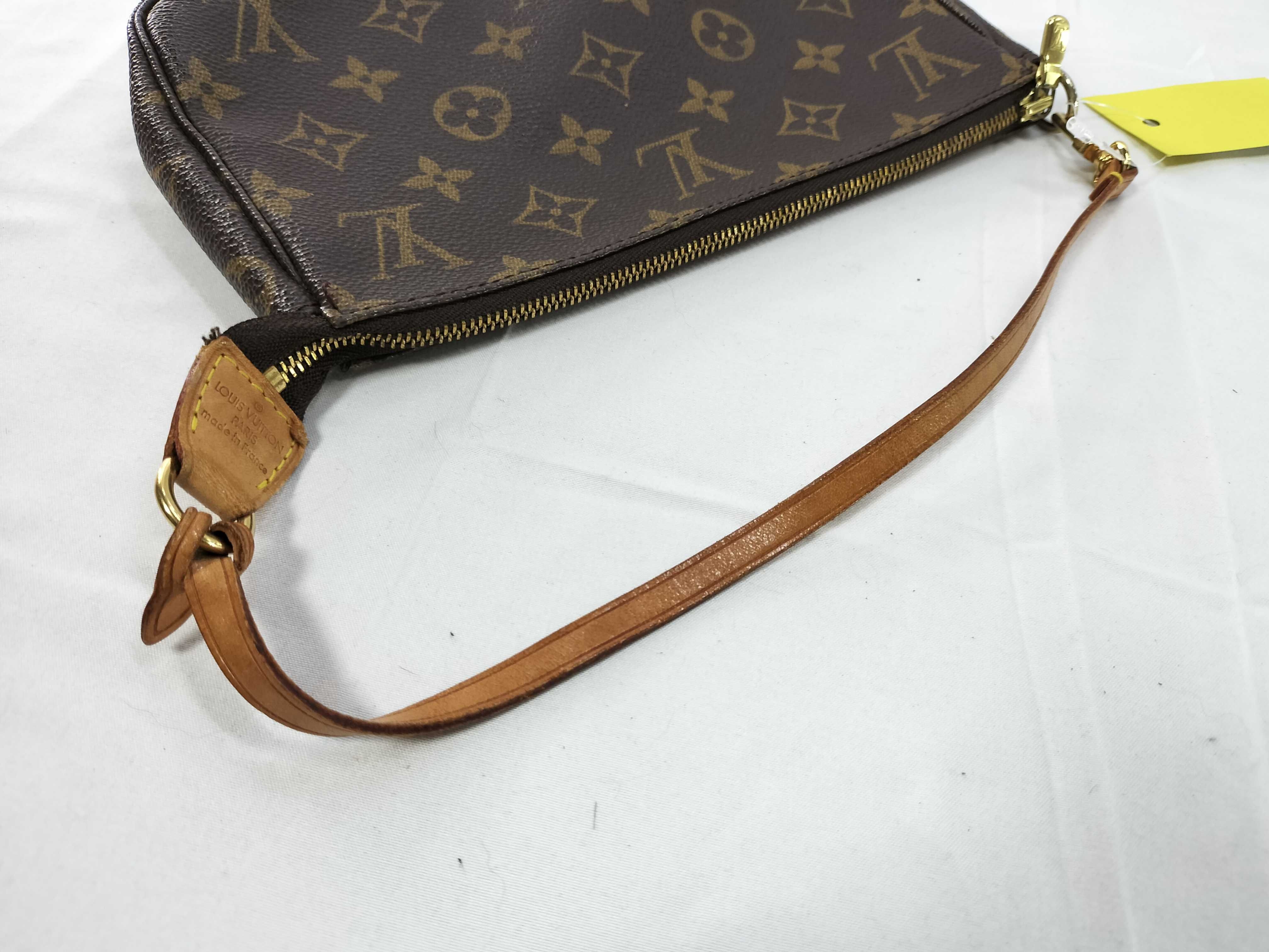 Monogram Accessoires Pouch — view 3