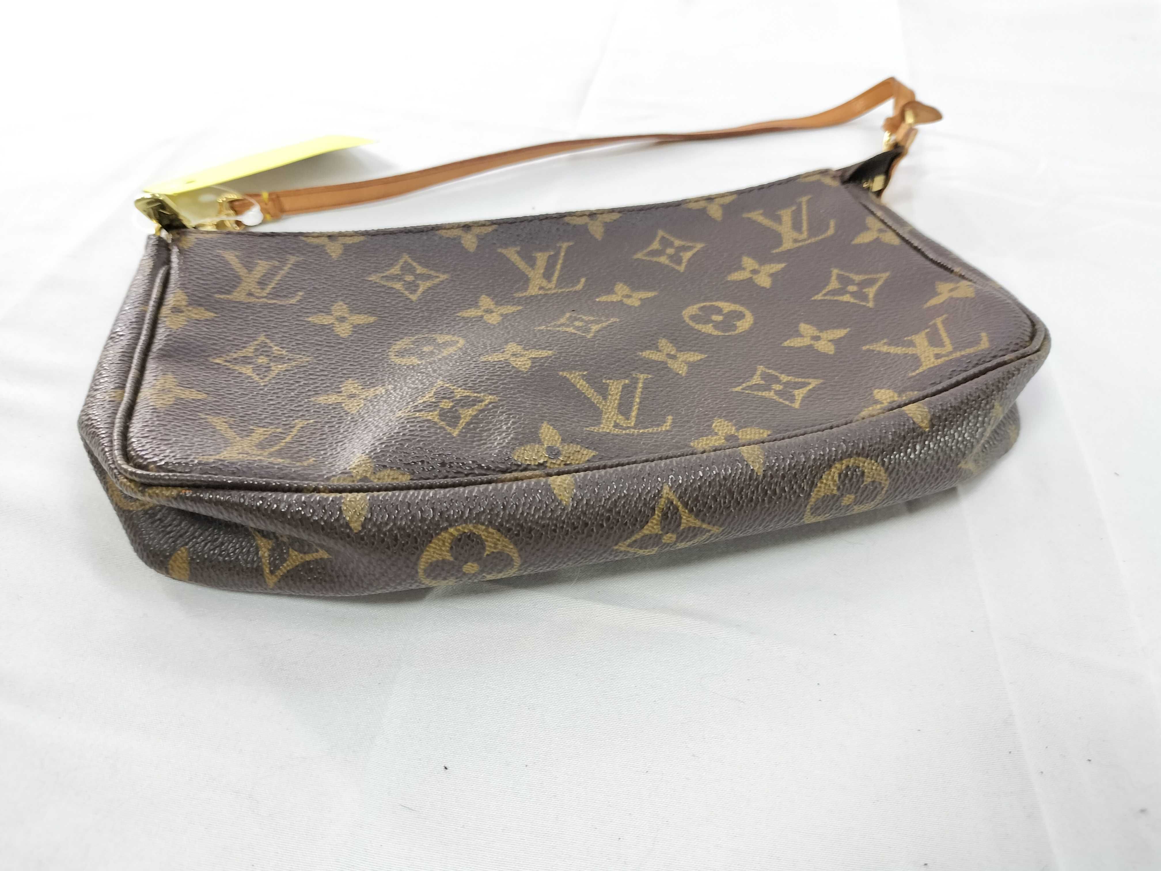 Monogram Accessoires Pouch — view 8