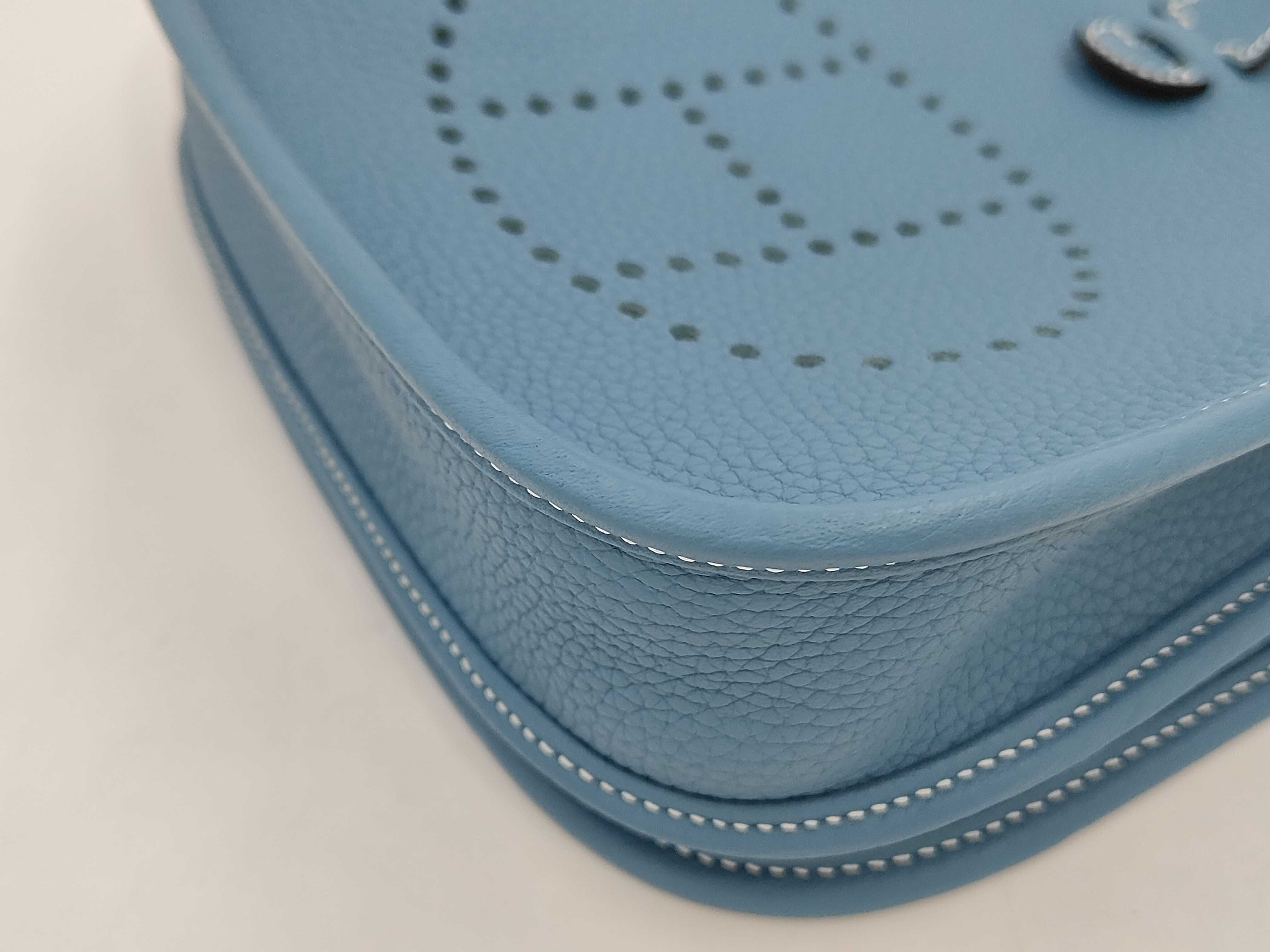 Evelyne 23 Shoulder Bag (G stamp) — view 4