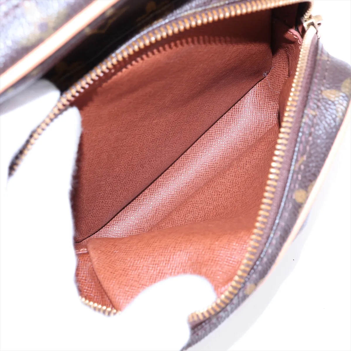 Monogram Amazon M45236 AR0070 Brown, natural leather, various parts repaired by aftermarket parts. — view 8