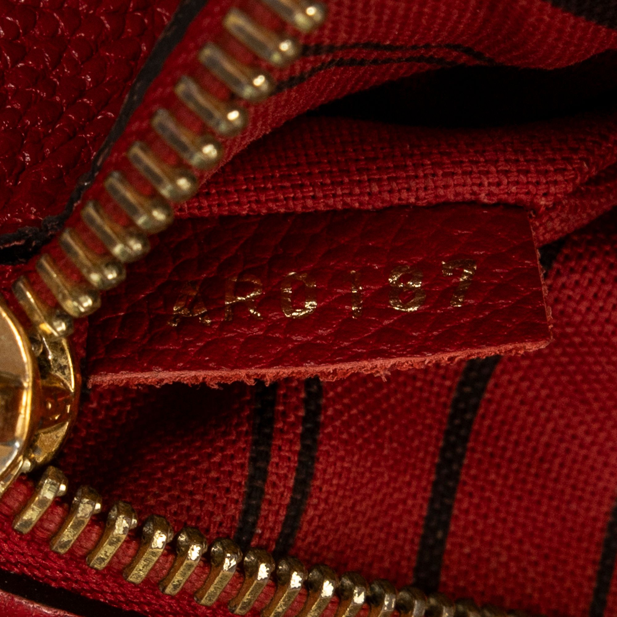 Pochette Metis Cherry Monogram Empreinte Golden Brass — view 10