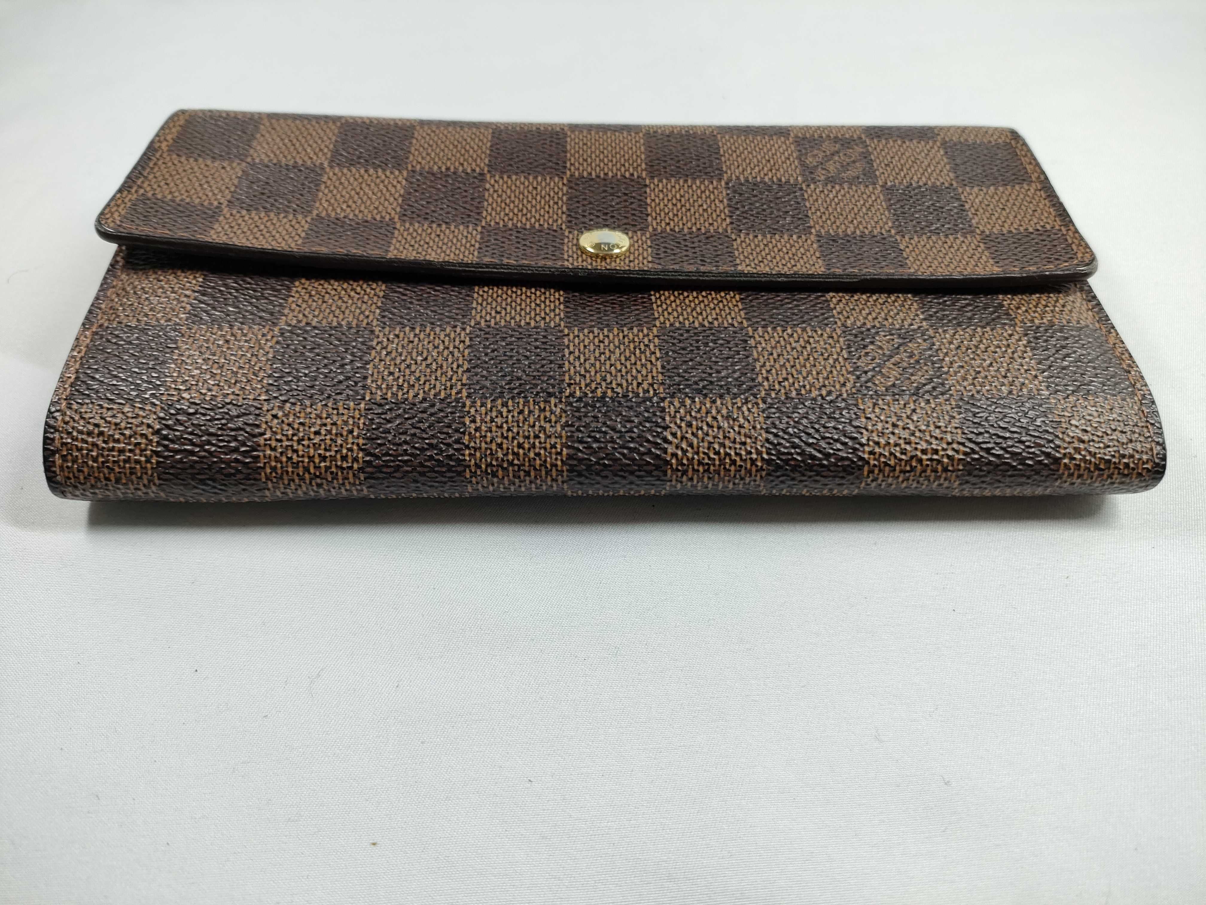 Monogram Damier/Sarah/Initialed Wallet — view 4