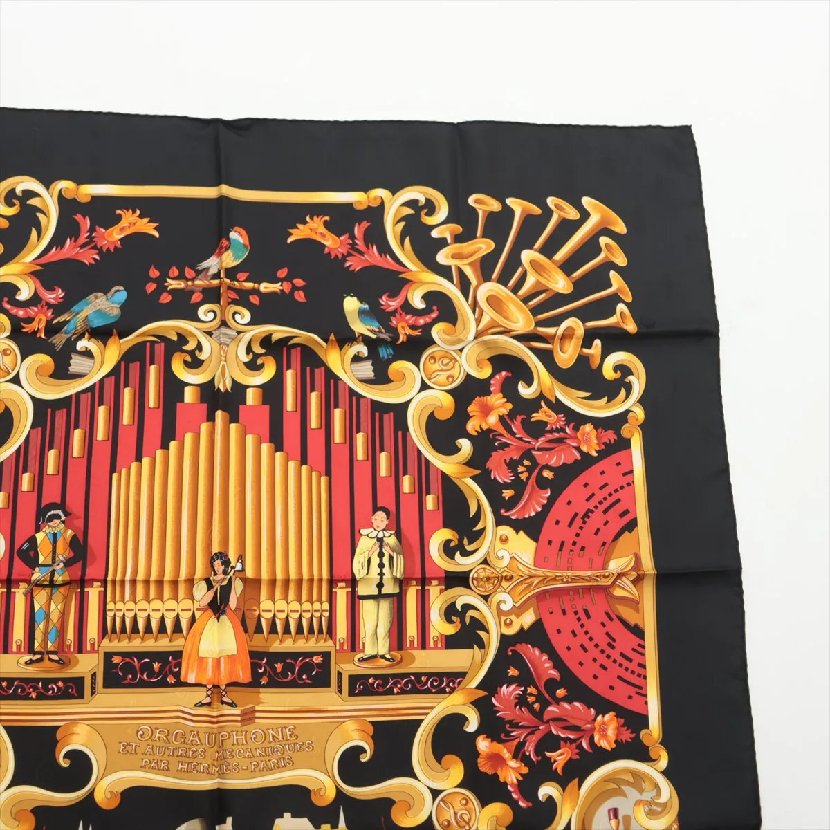 Carre 90 ORGAUPHONE ET AUTRES MECANNIQUES (Pipe Organ and Clockwork Instruments) Scarf, Silk, Black. — view 3