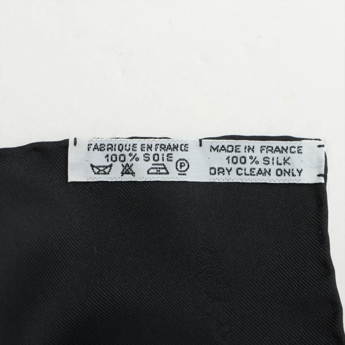 Carre 90 ORGAUPHONE ET AUTRES MECANNIQUES (Pipe Organ and Clockwork Instruments) Scarf, Silk, Black. — view 6