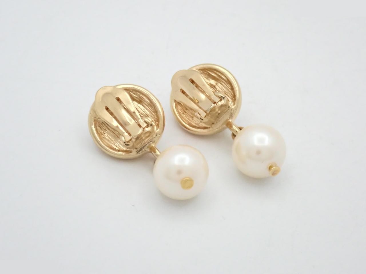 Other lines: Precious metals, earrings, pearls, gold — view 2