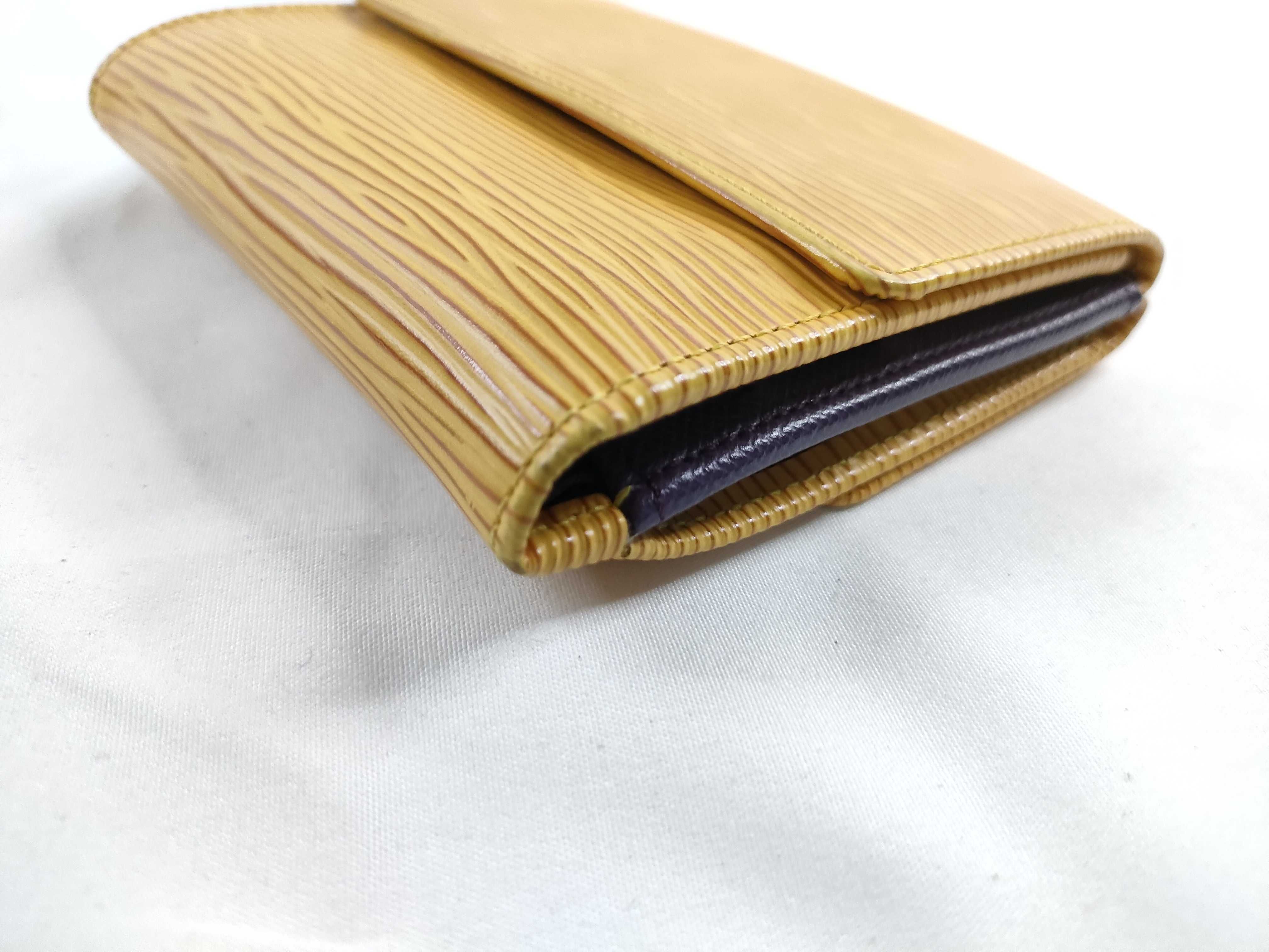 Epi Folding Wallet Yellow 11 Wallet — view 3