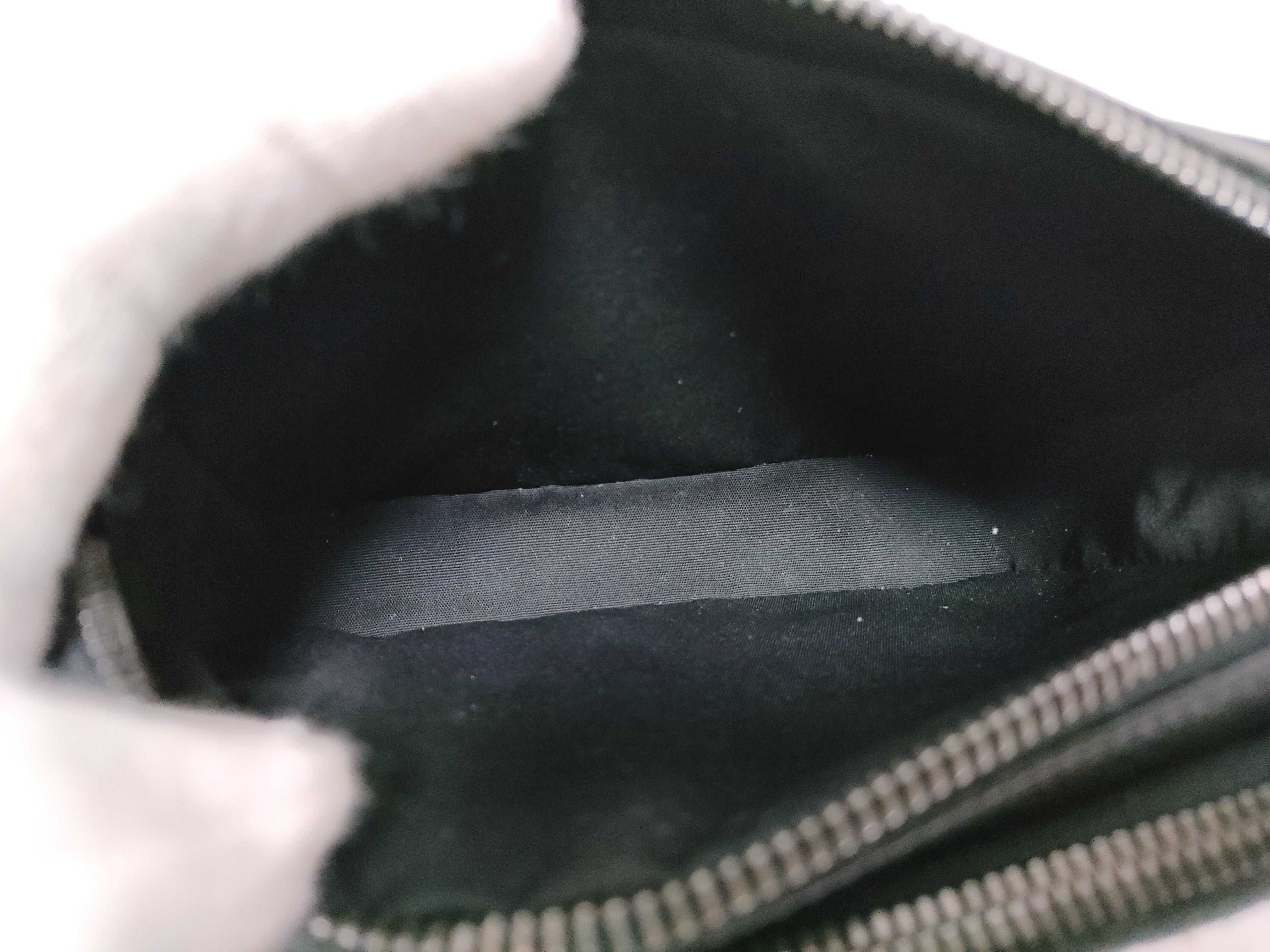 Gravity Leather Zip Pouch Shoulder Bag (Includes Box, Dust Bag, and Shoulder Strap) — view 11