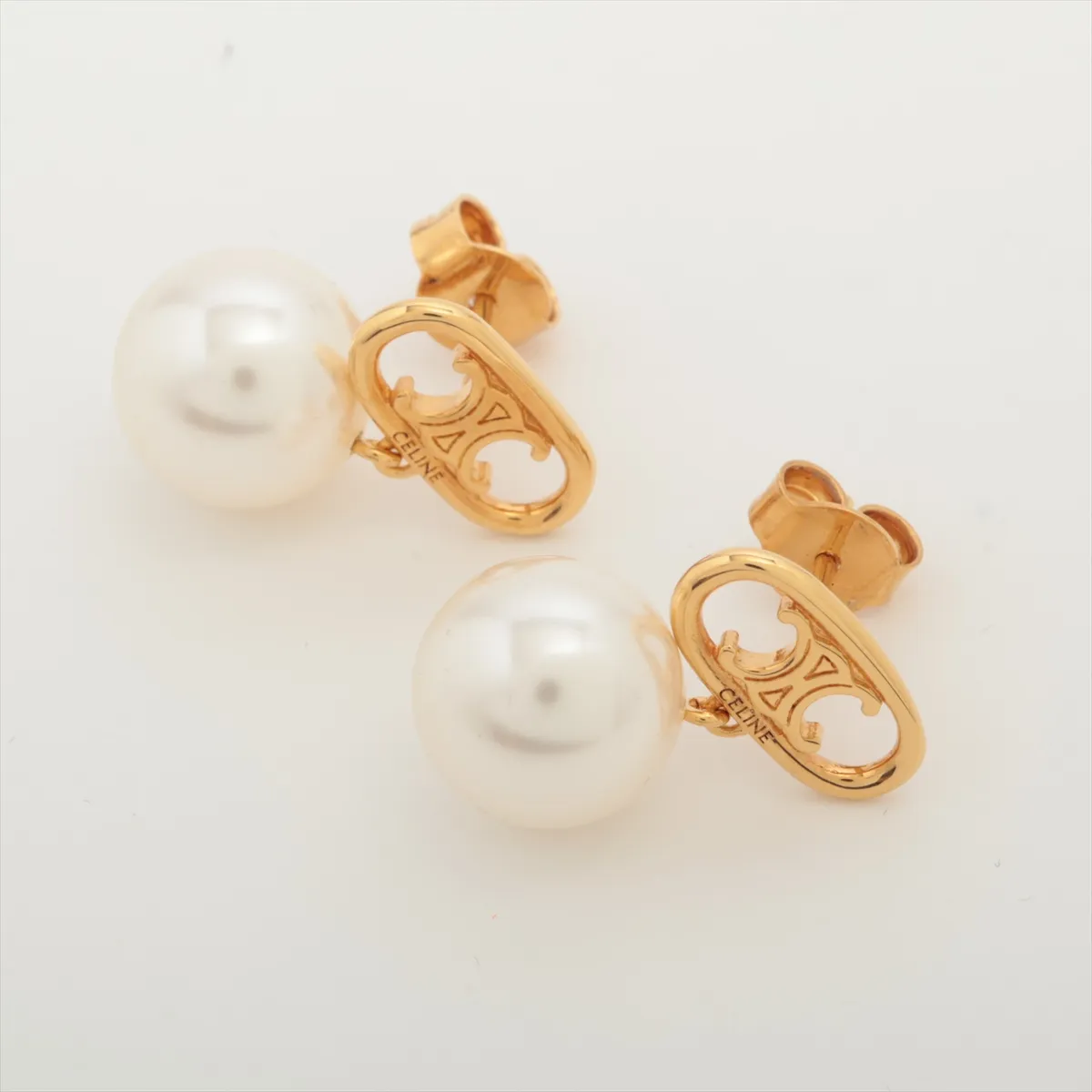 Mini Triomphe UFV3263 Earrings (for both ears) GP x Fake Pearl Gold — view 3
