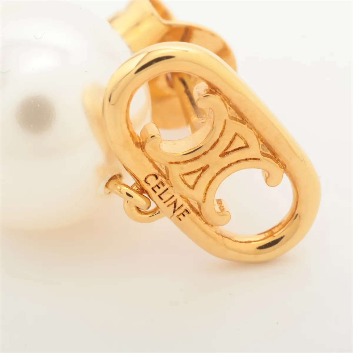 Mini Triomphe UFV3263 Earrings (for both ears) GP x Fake Pearl Gold — view 5