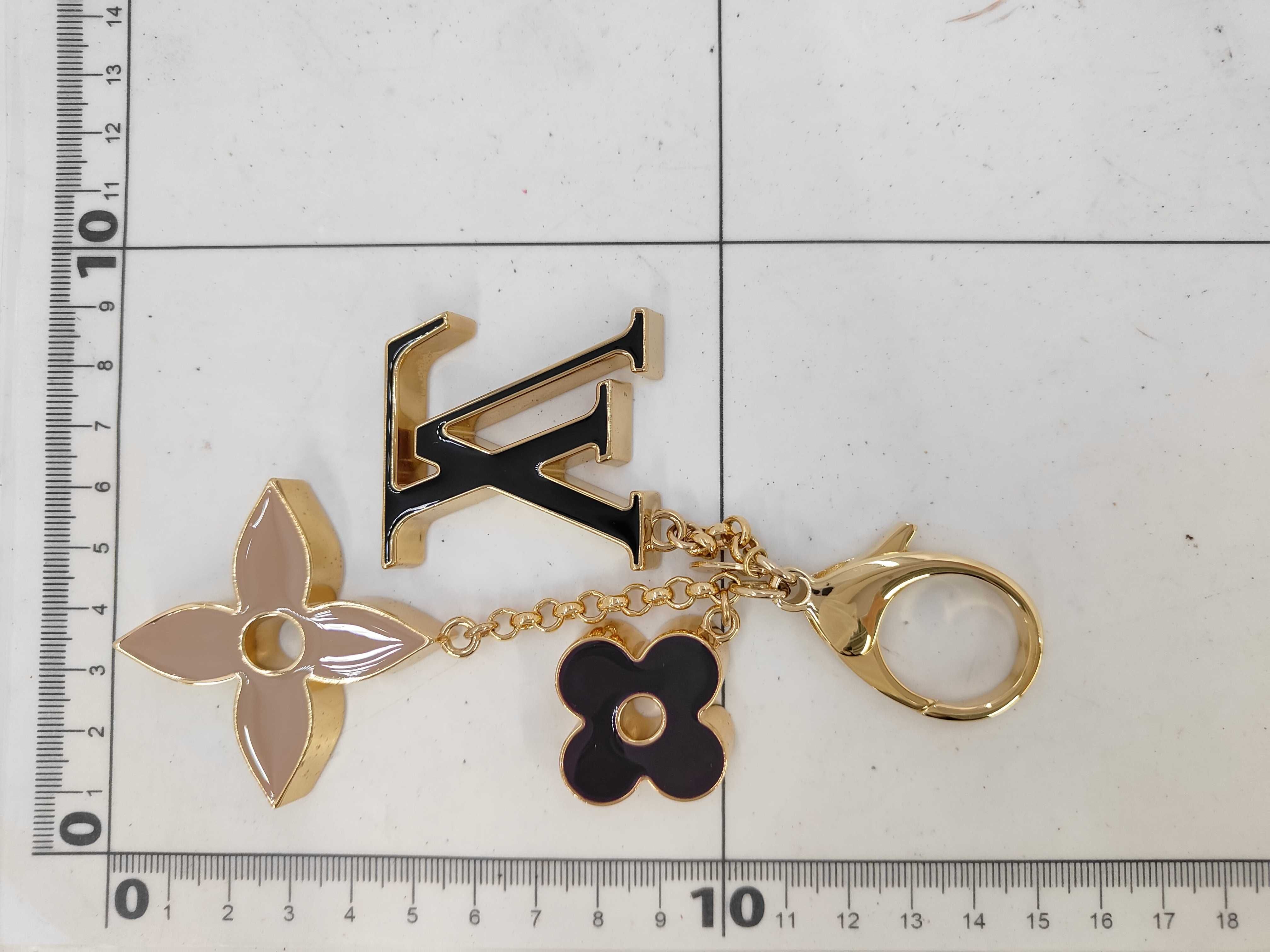(Louis Vuitton) Straps and other accessories — view 6