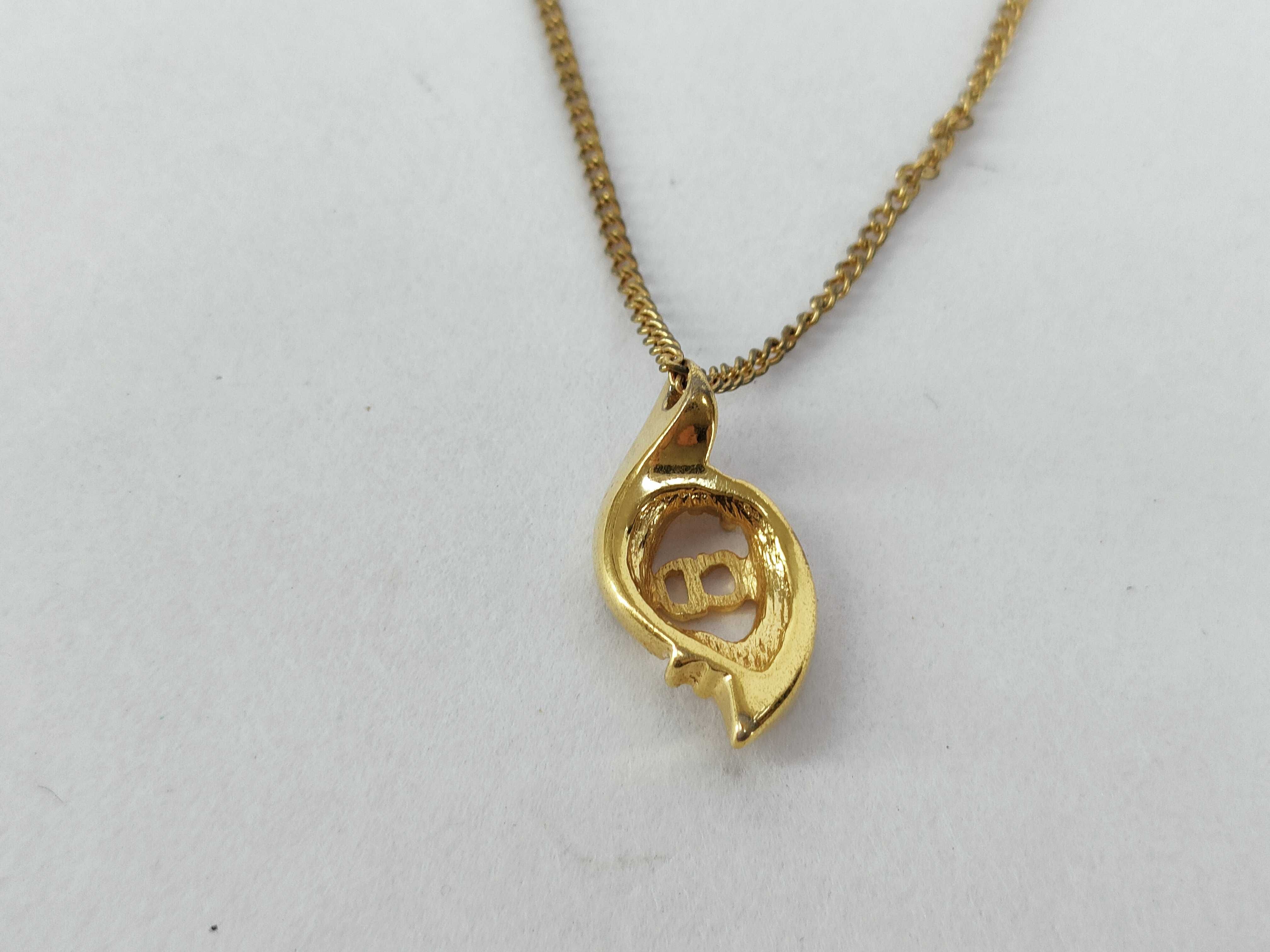 Christian necklace, CD logo twist pendant necklace, gold necklace. — view 2