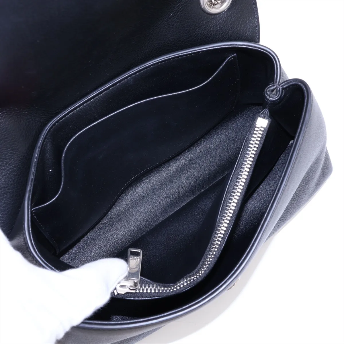 Triomphe Victoire Leather Chain Shoulder Bag, Black — view 8