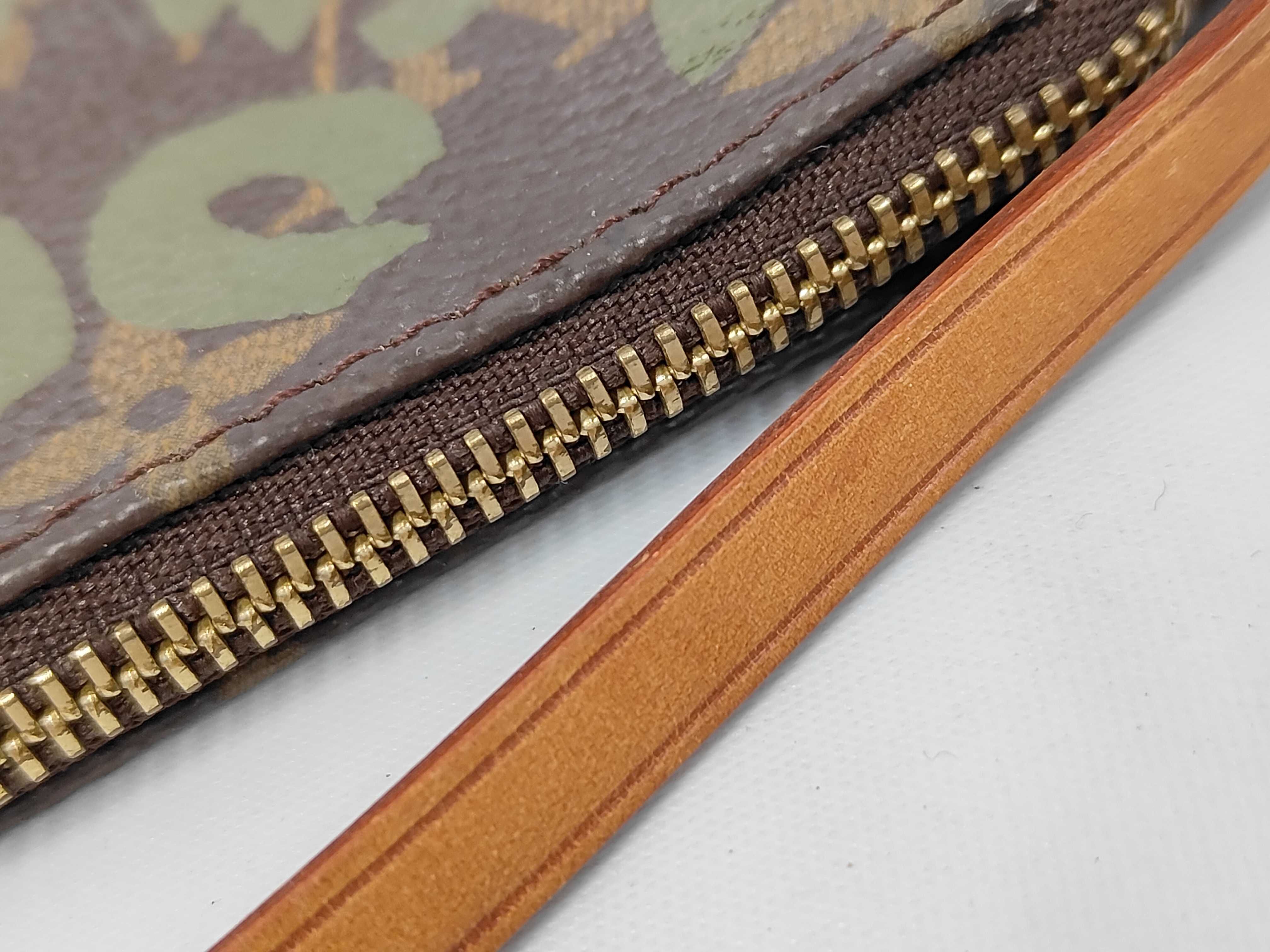 Monogram Graffiti Pouch Bag M92191 Pouch — view 6