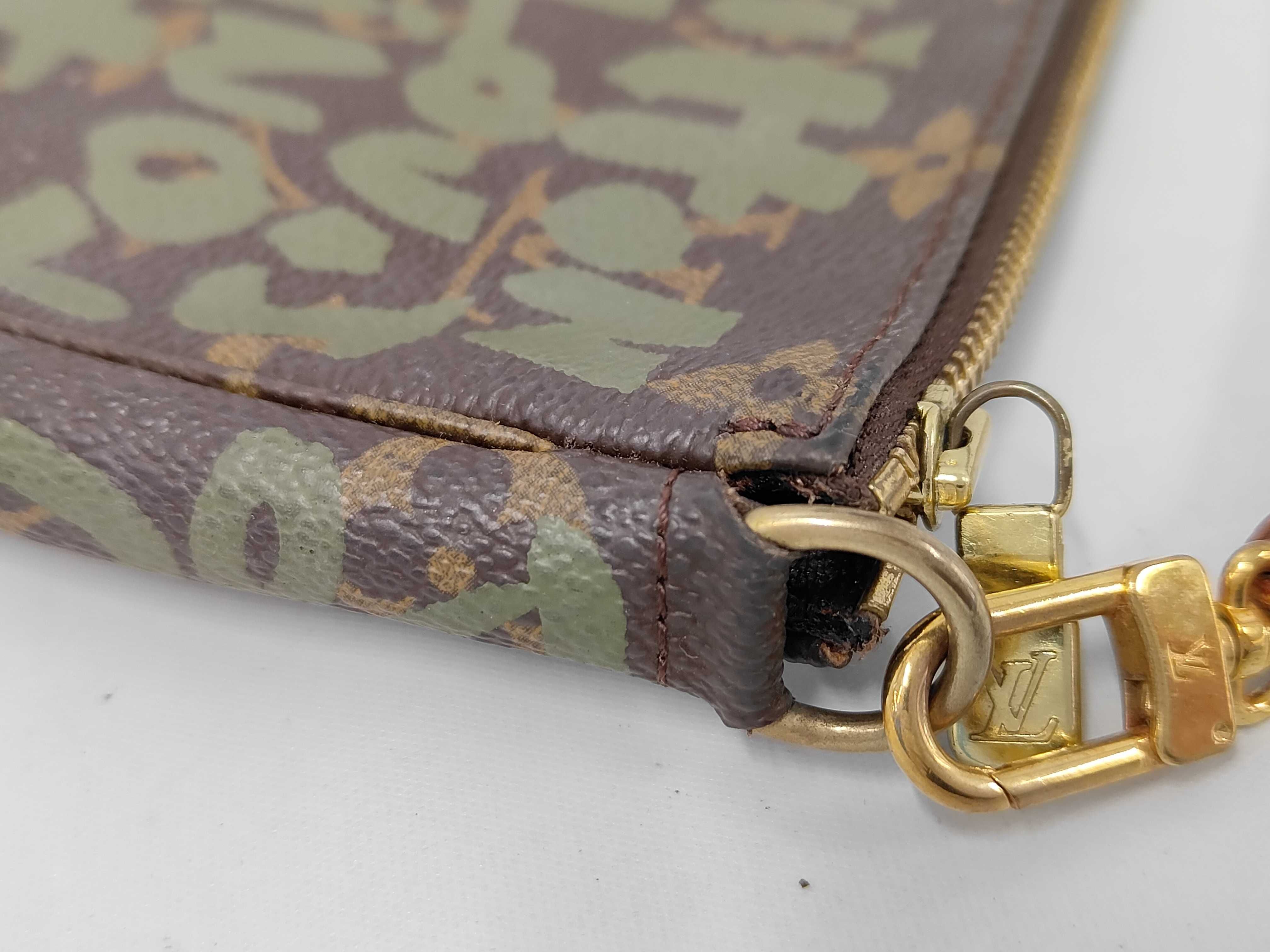 Monogram Graffiti Pouch Bag M92191 Pouch — view 7
