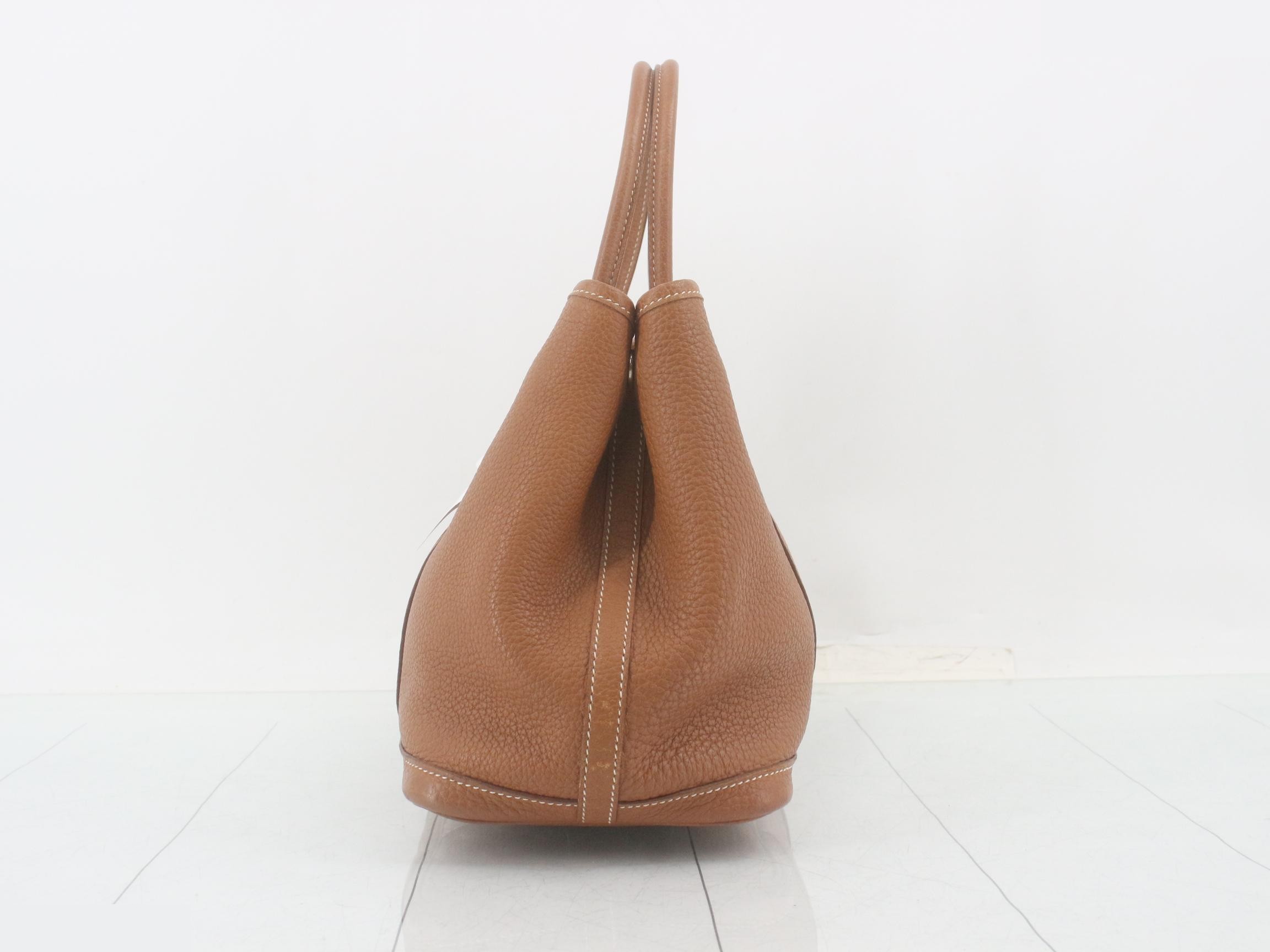 Garden Party 30 Tote Bag - Engraving: P — view 3