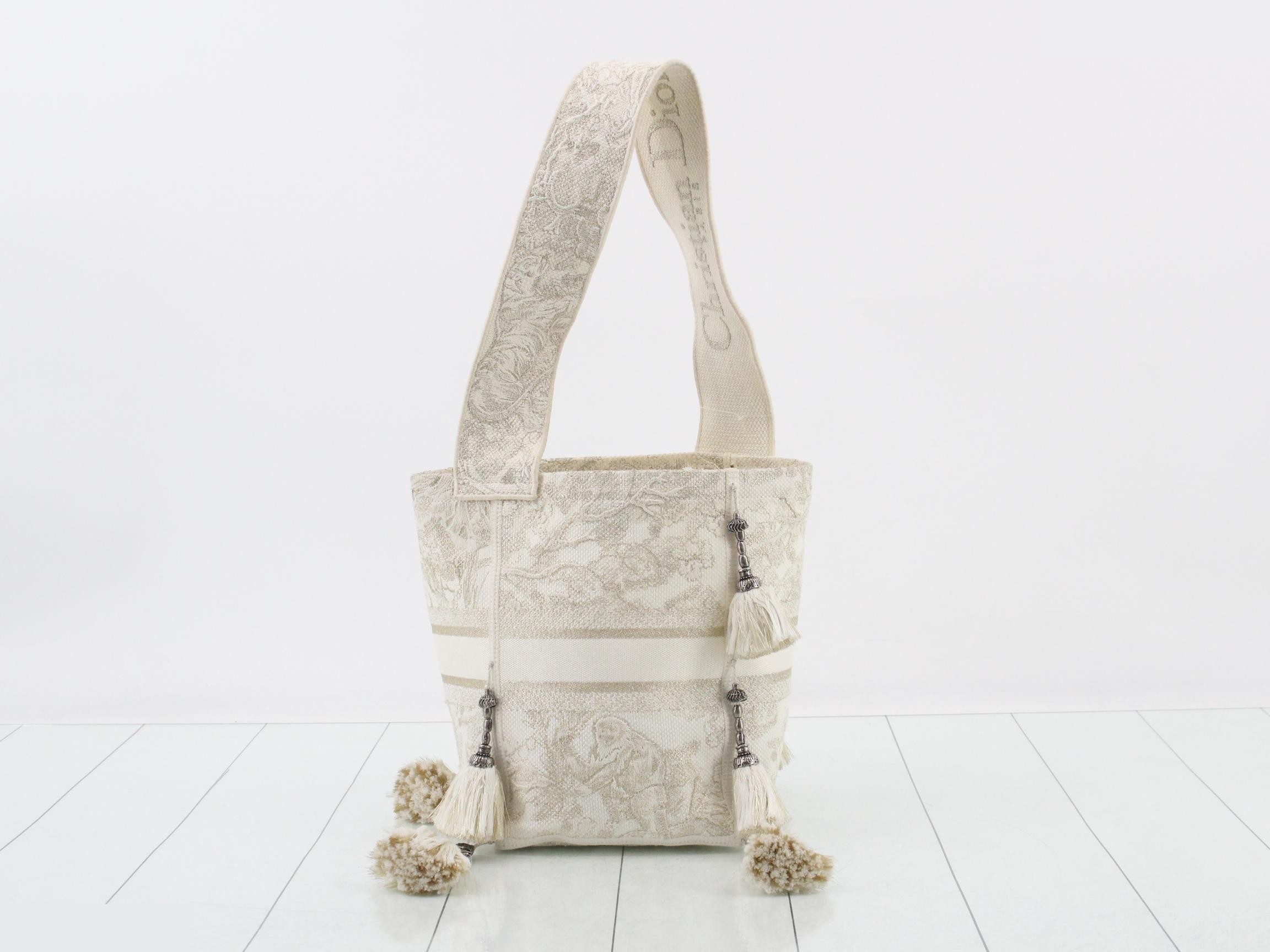D-bubble Embroidery Toile de Jouy Shoulder Bag with Fringe — view 2