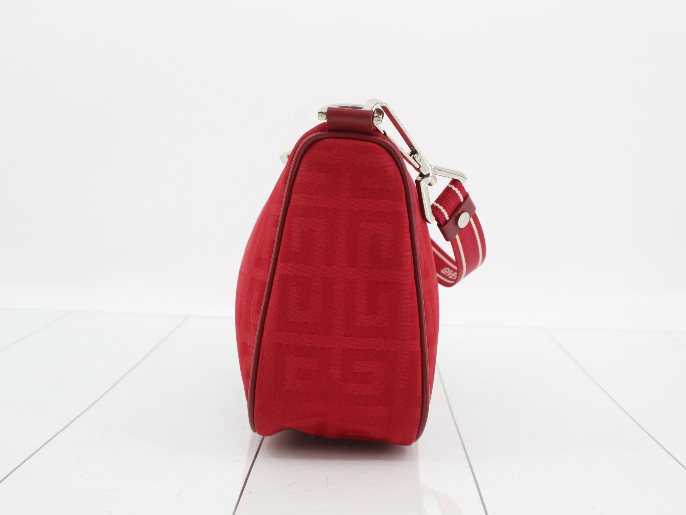 Nylon logo accessory pouch, red — view 3