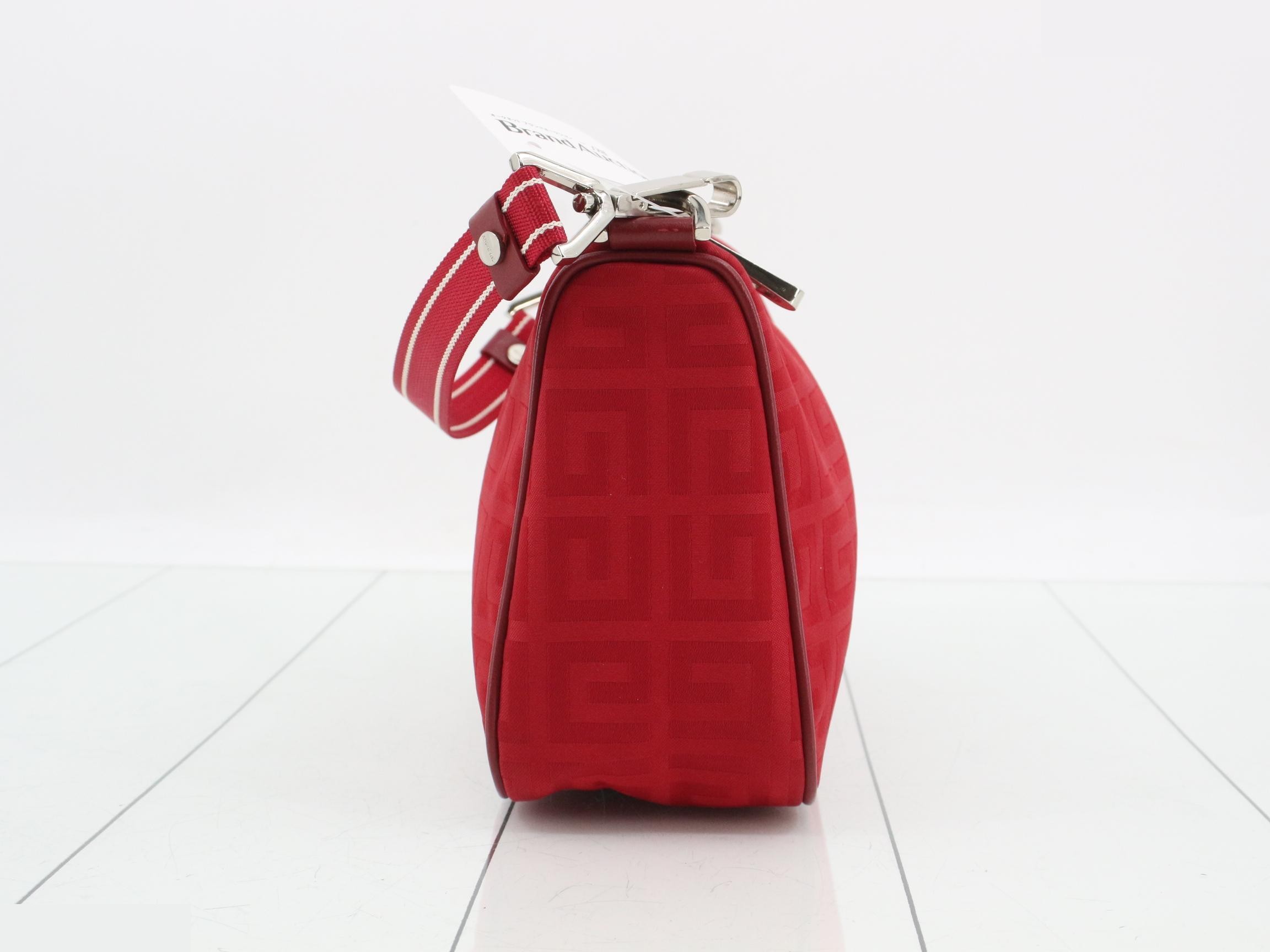 Nylon logo accessory pouch, red — view 4