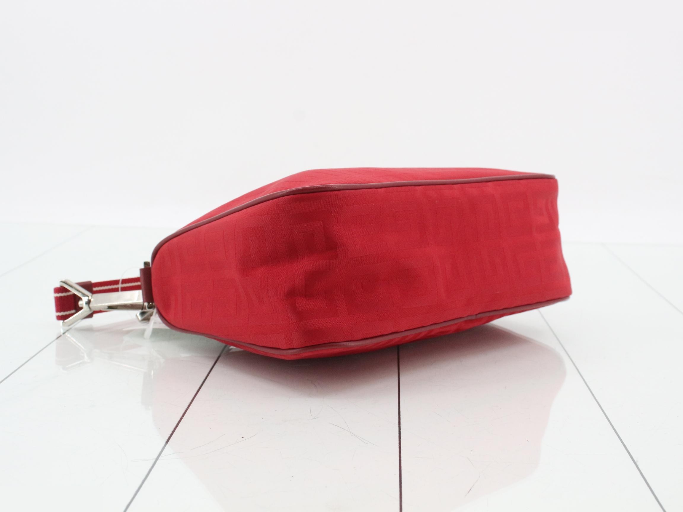 Nylon logo accessory pouch, red — view 5