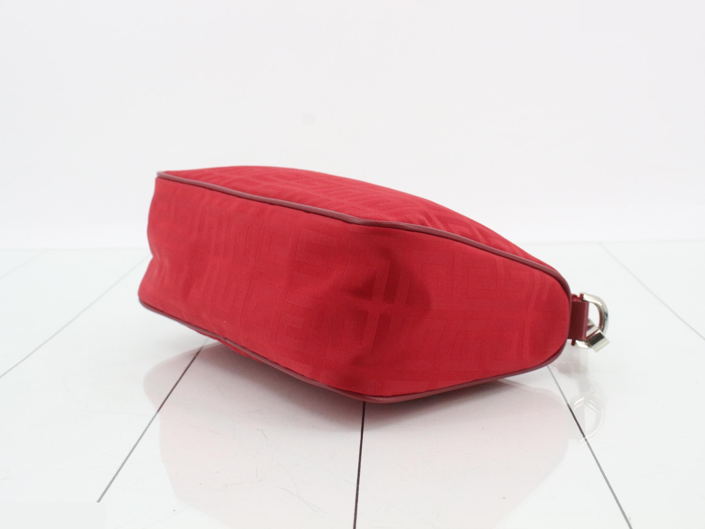 Nylon logo accessory pouch, red — view 6