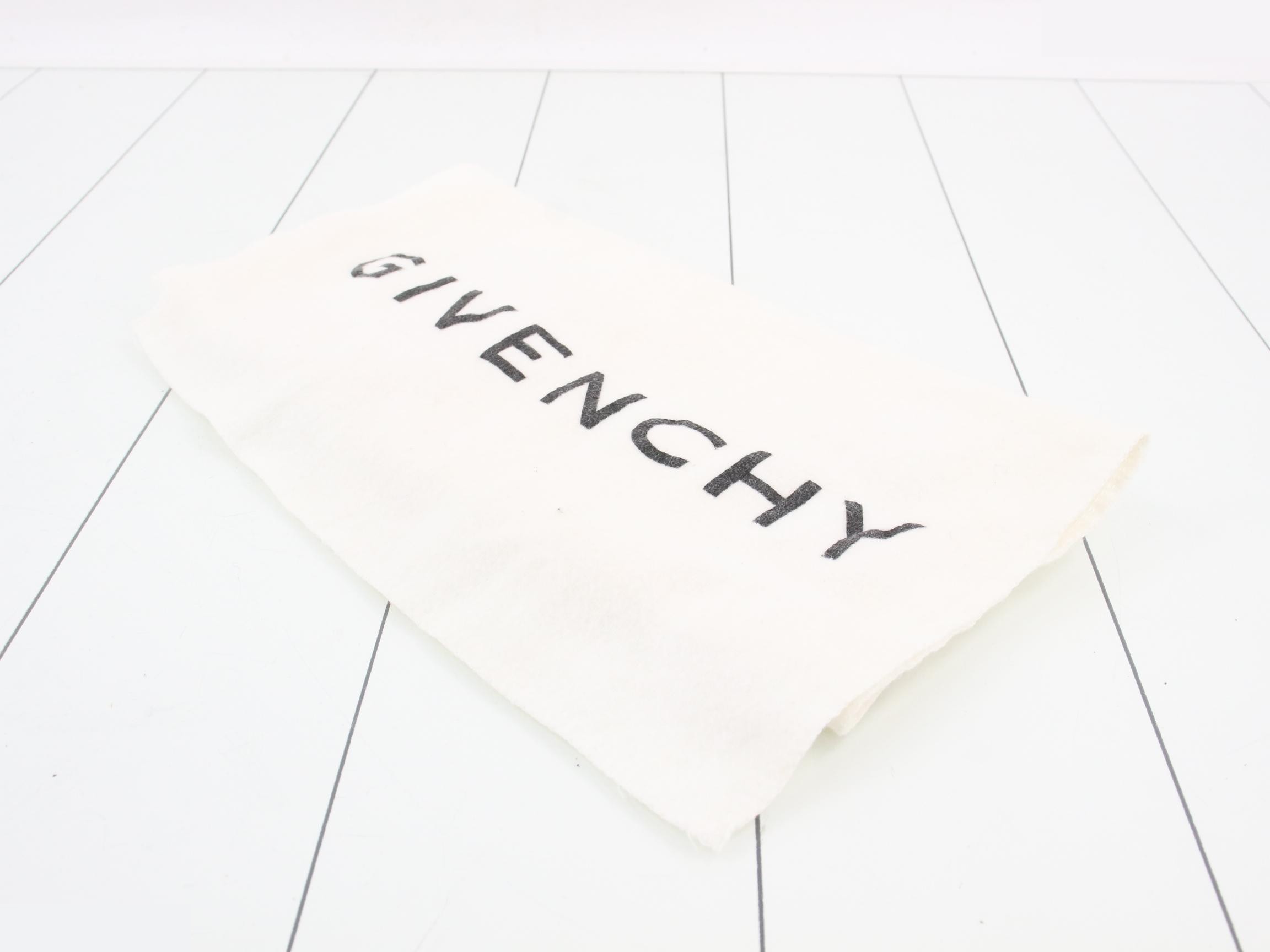 Nylon logo accessory pouch, red — view 7
