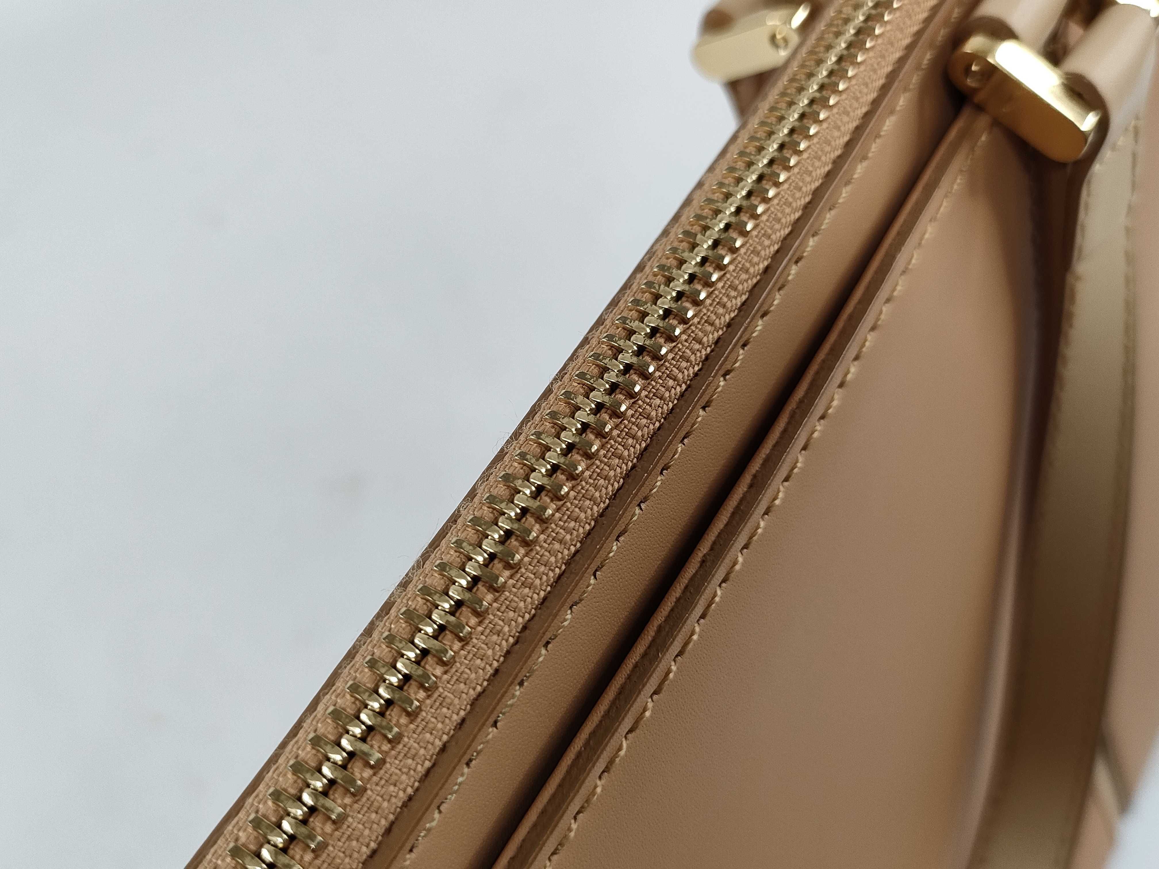 handbag — view 9