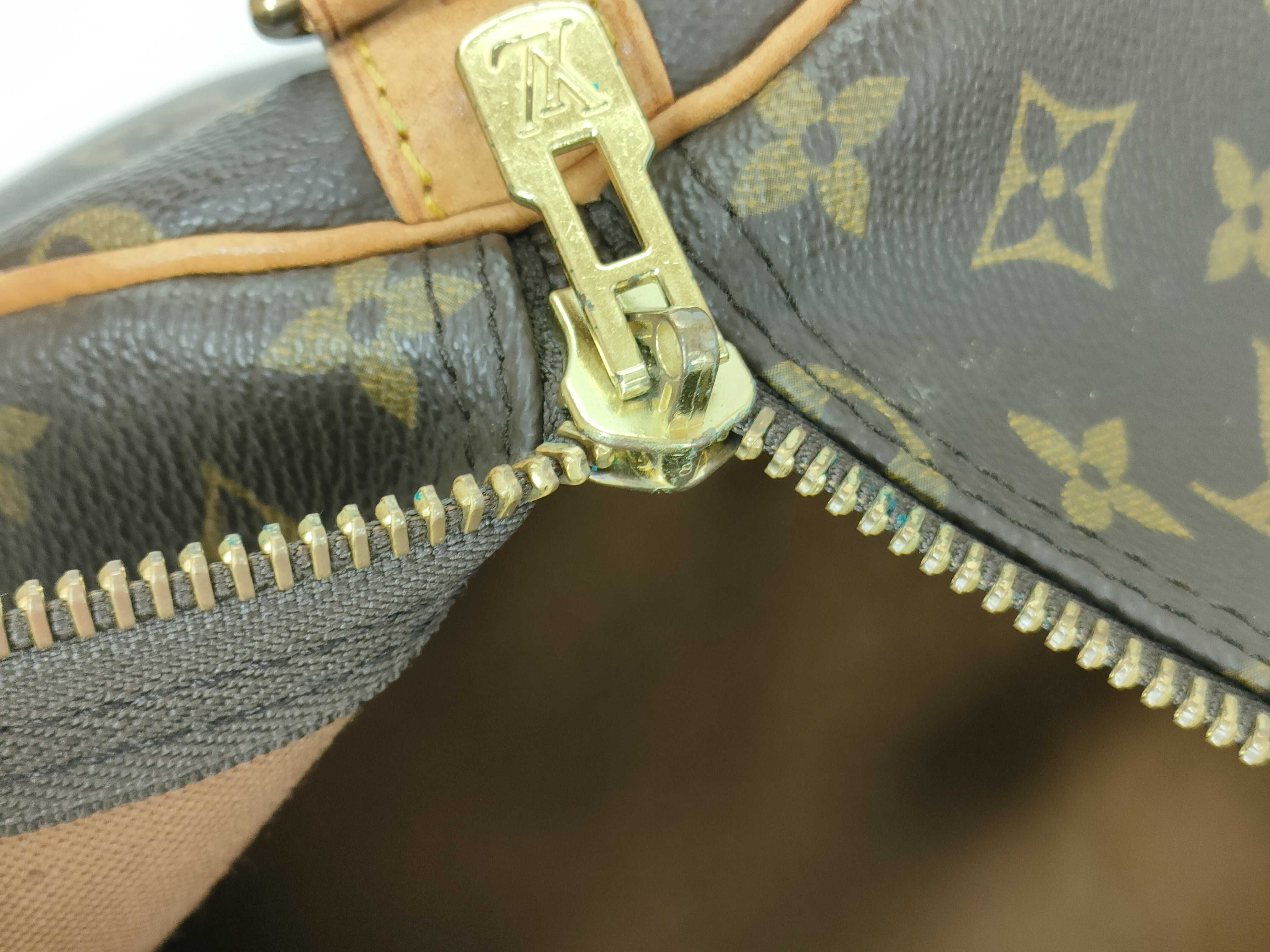 Monogram Louis Vuitton Keepall 60 Bandoulière Boston Bag — view 10