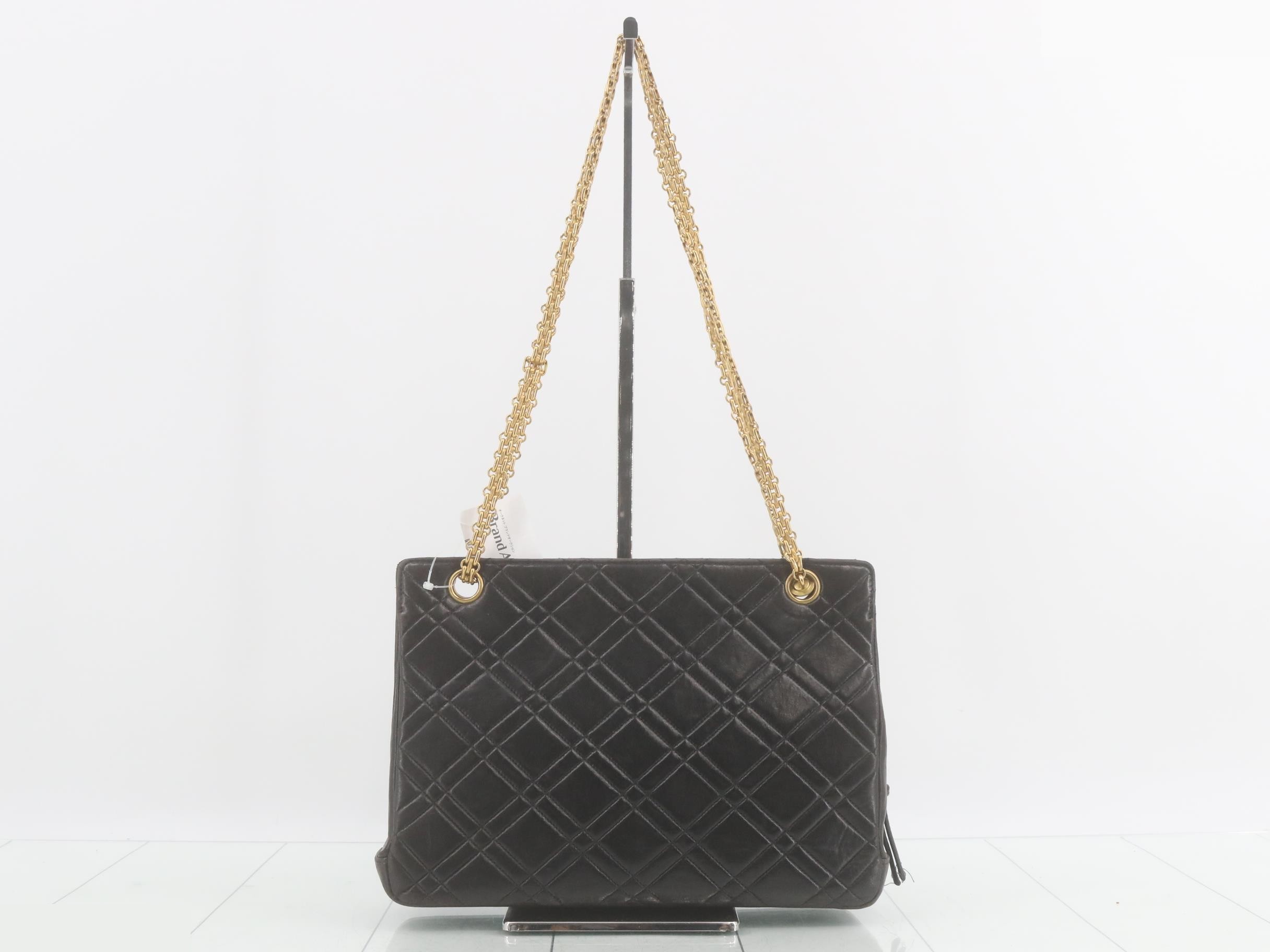 Lambskin coin purse chain shoulder bag — view 2