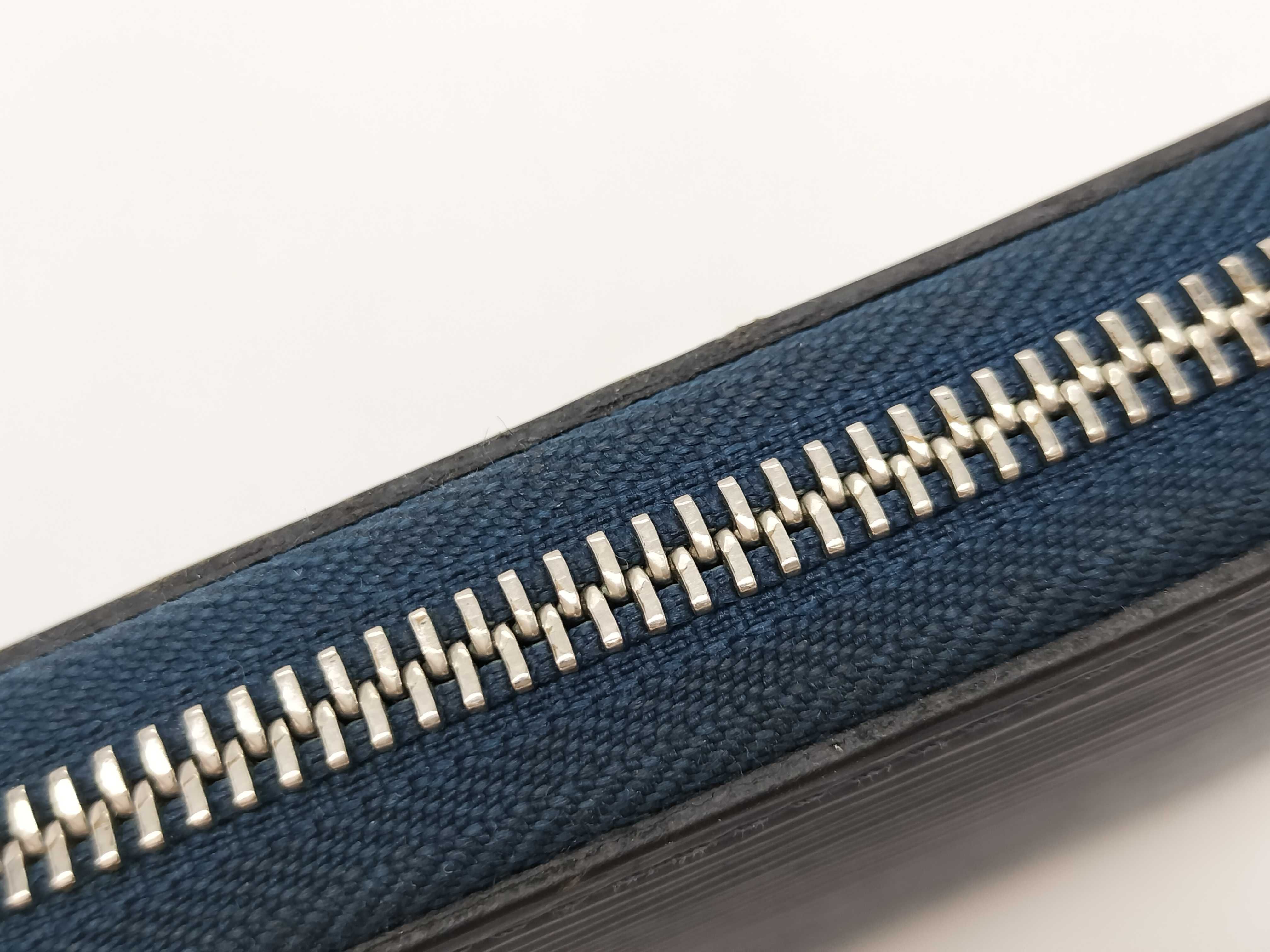 Epi Louis Vuitton Epi Zippy Wallet Long Wallet — view 8