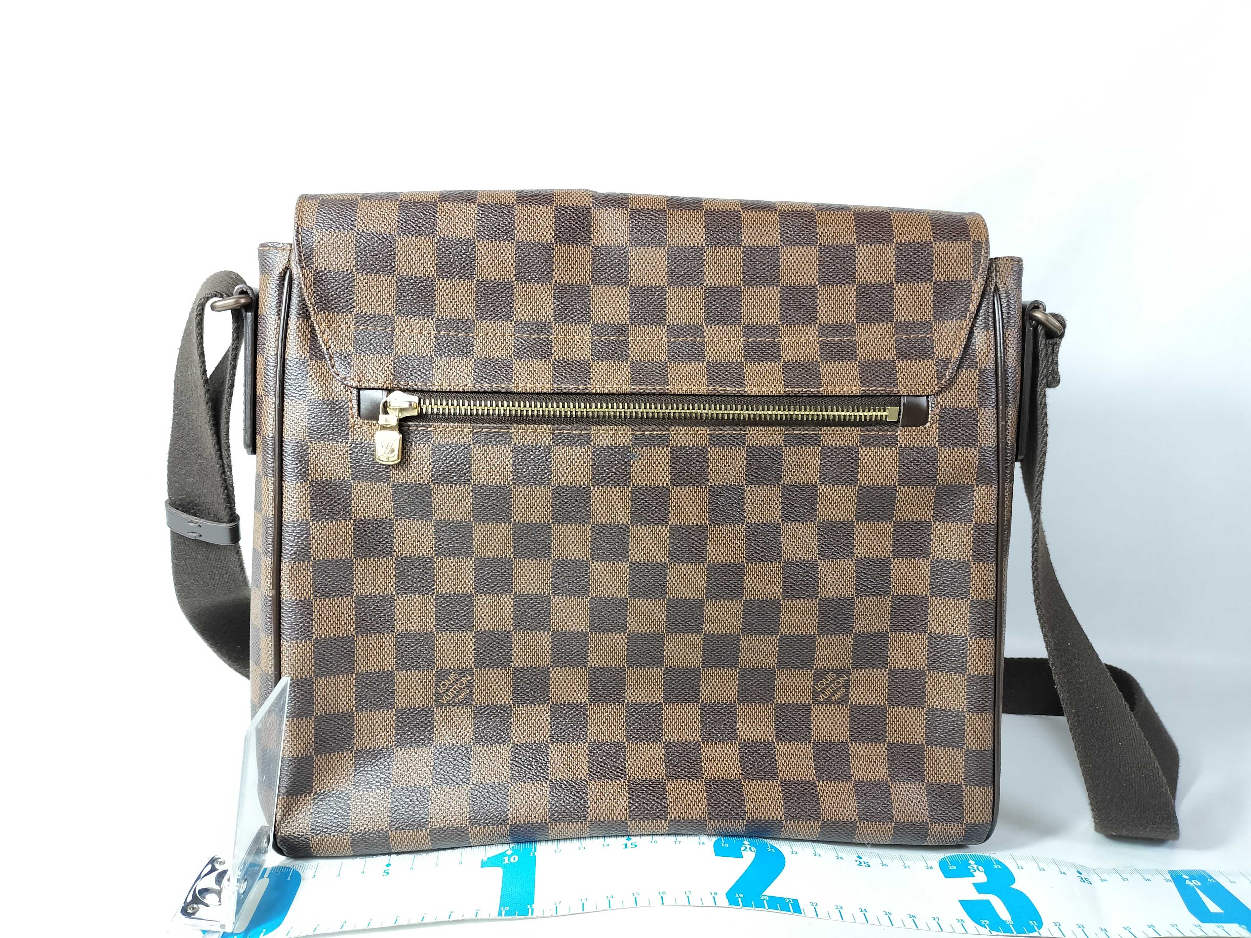 Damier District MM N41212 Brown CA5103 Shoulder Bag — view 2
