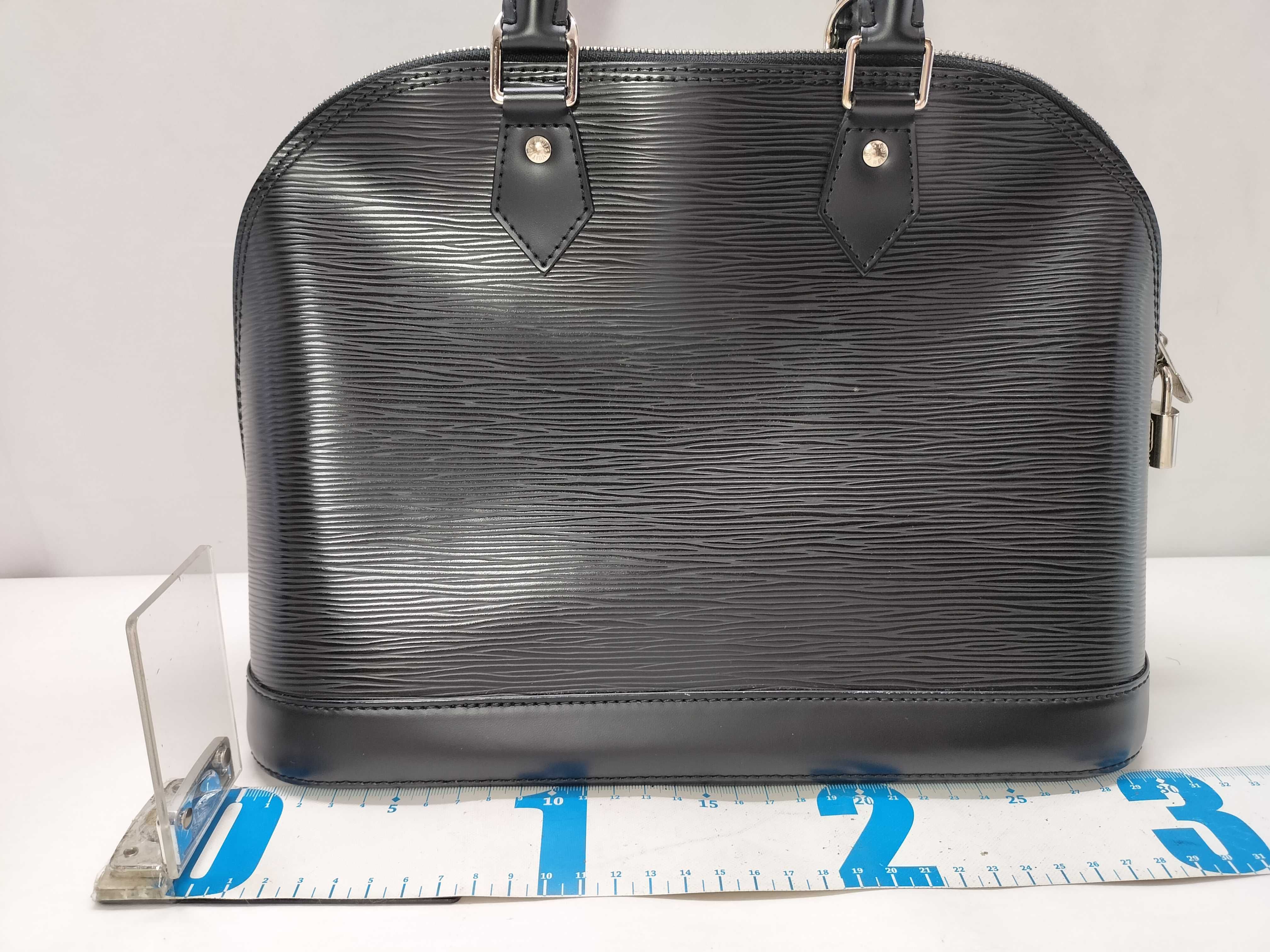 Epi Leather Alma M52142 Black FL3161 Handbag — view 2