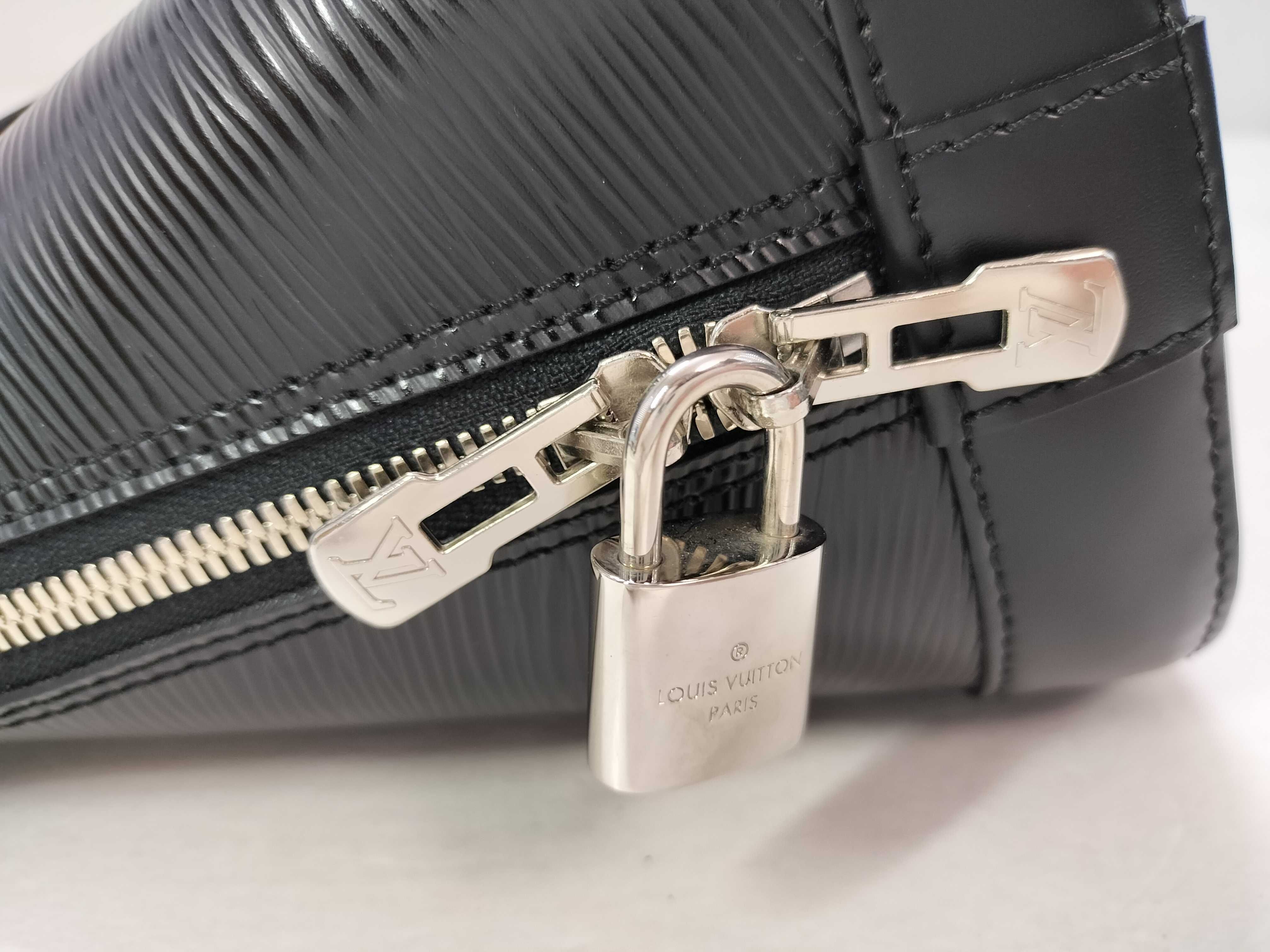 Epi Leather Alma M52142 Black FL3161 Handbag — view 14