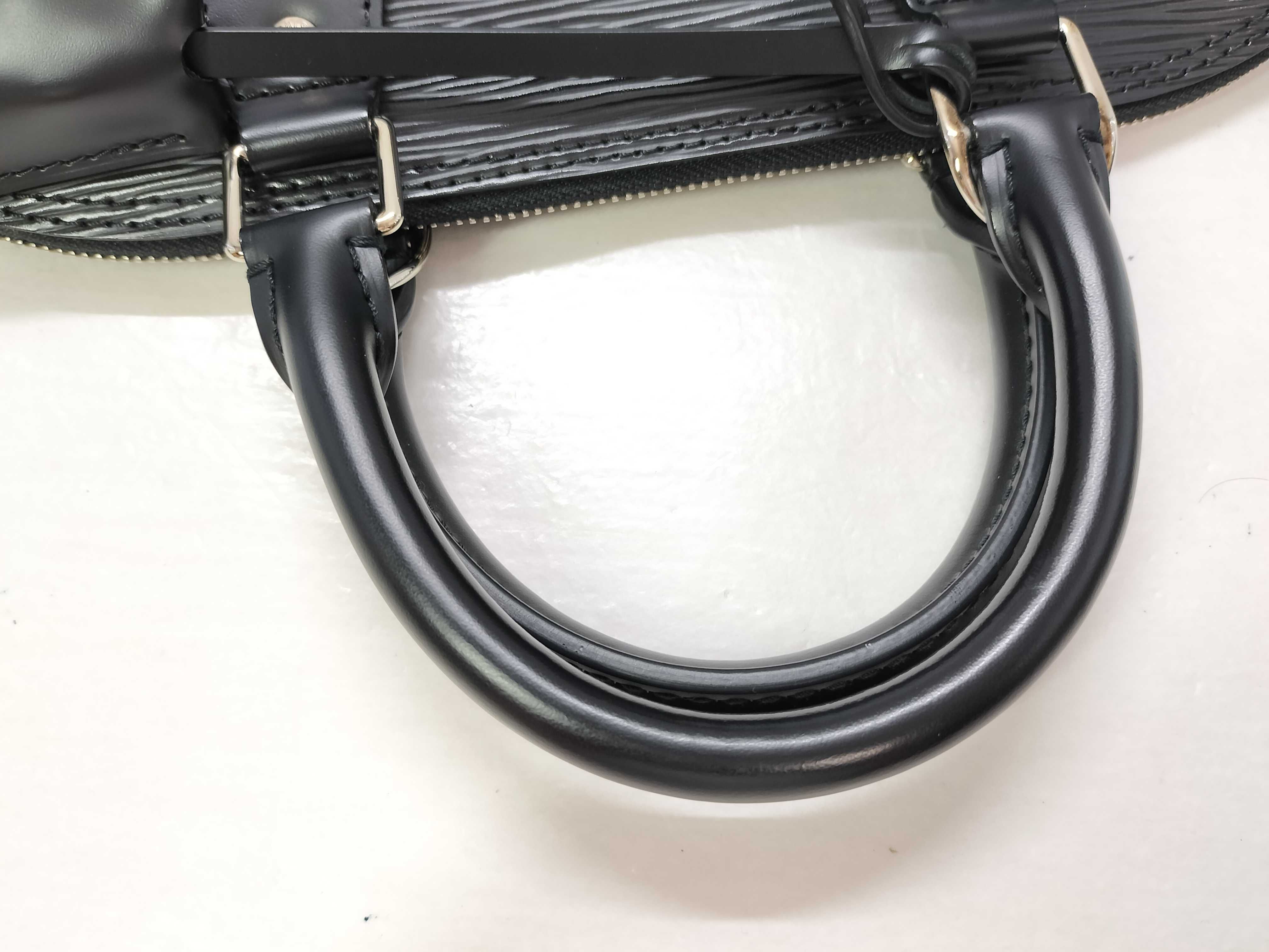 Epi Leather Alma M52142 Black FL3161 Handbag — view 3