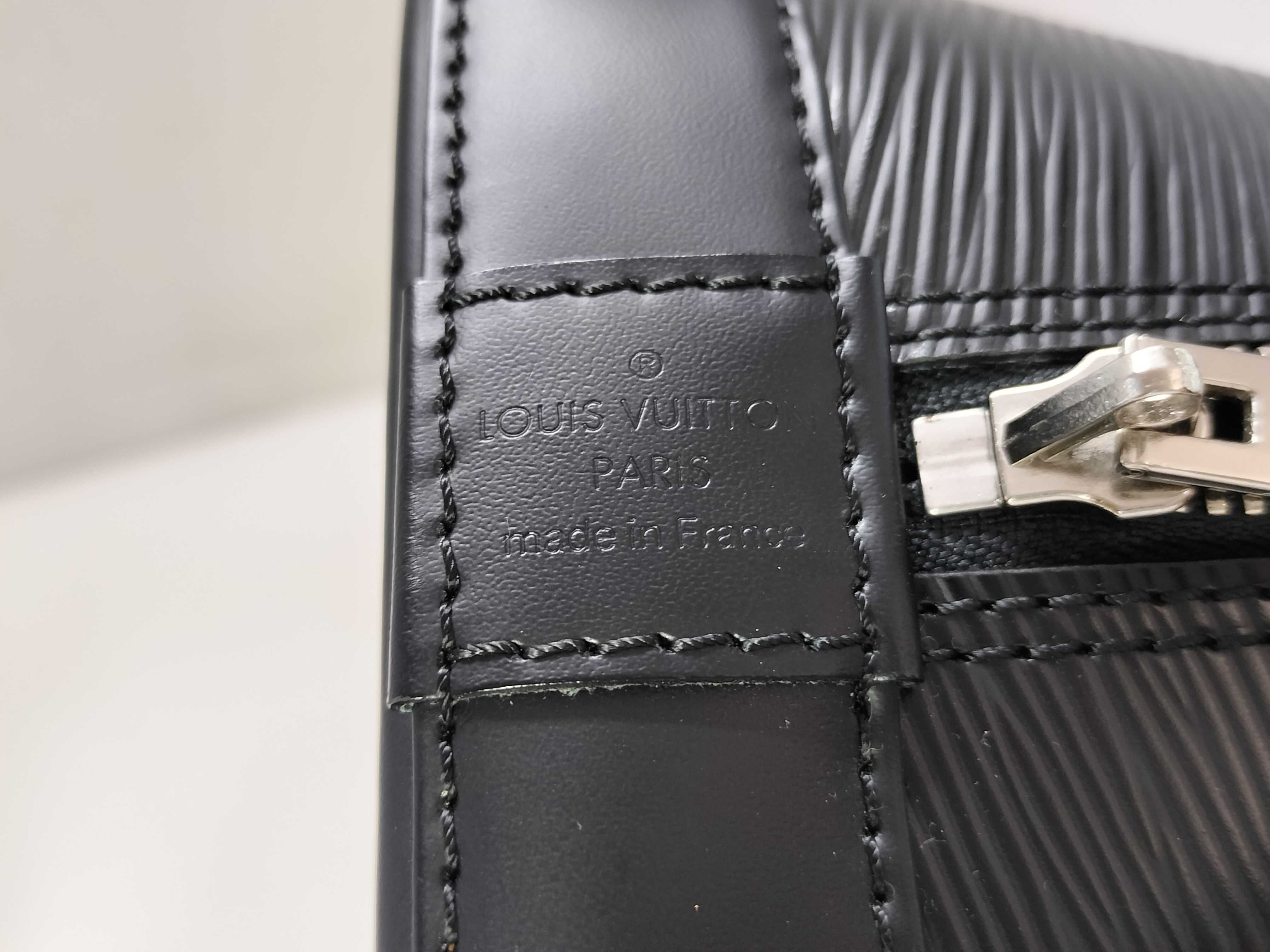 Epi Leather Alma M52142 Black FL3161 Handbag — view 9