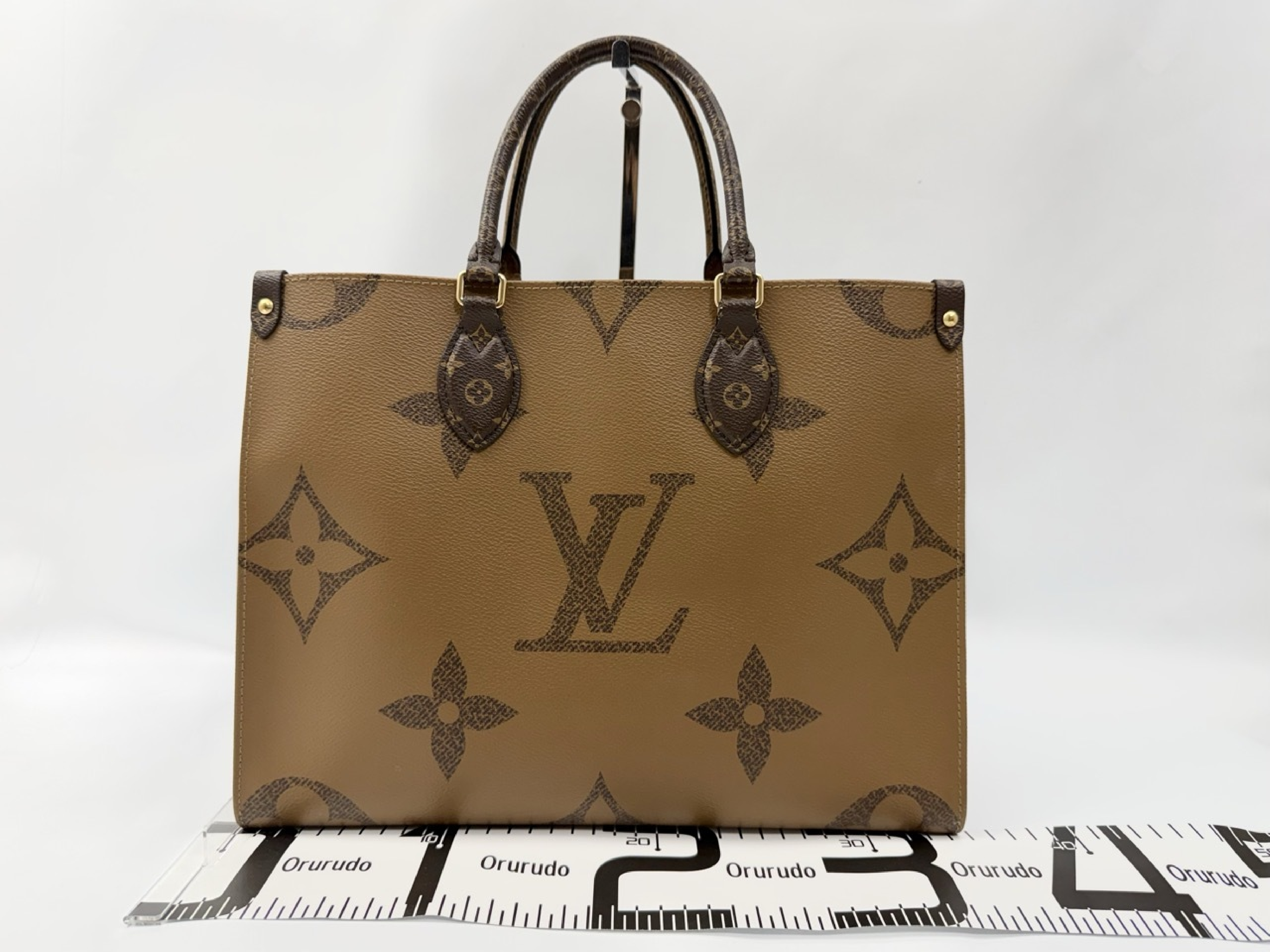 Monogram M45321 Monogram Giant Reverse OnTheGo MM RFID Tote Bag — view 2