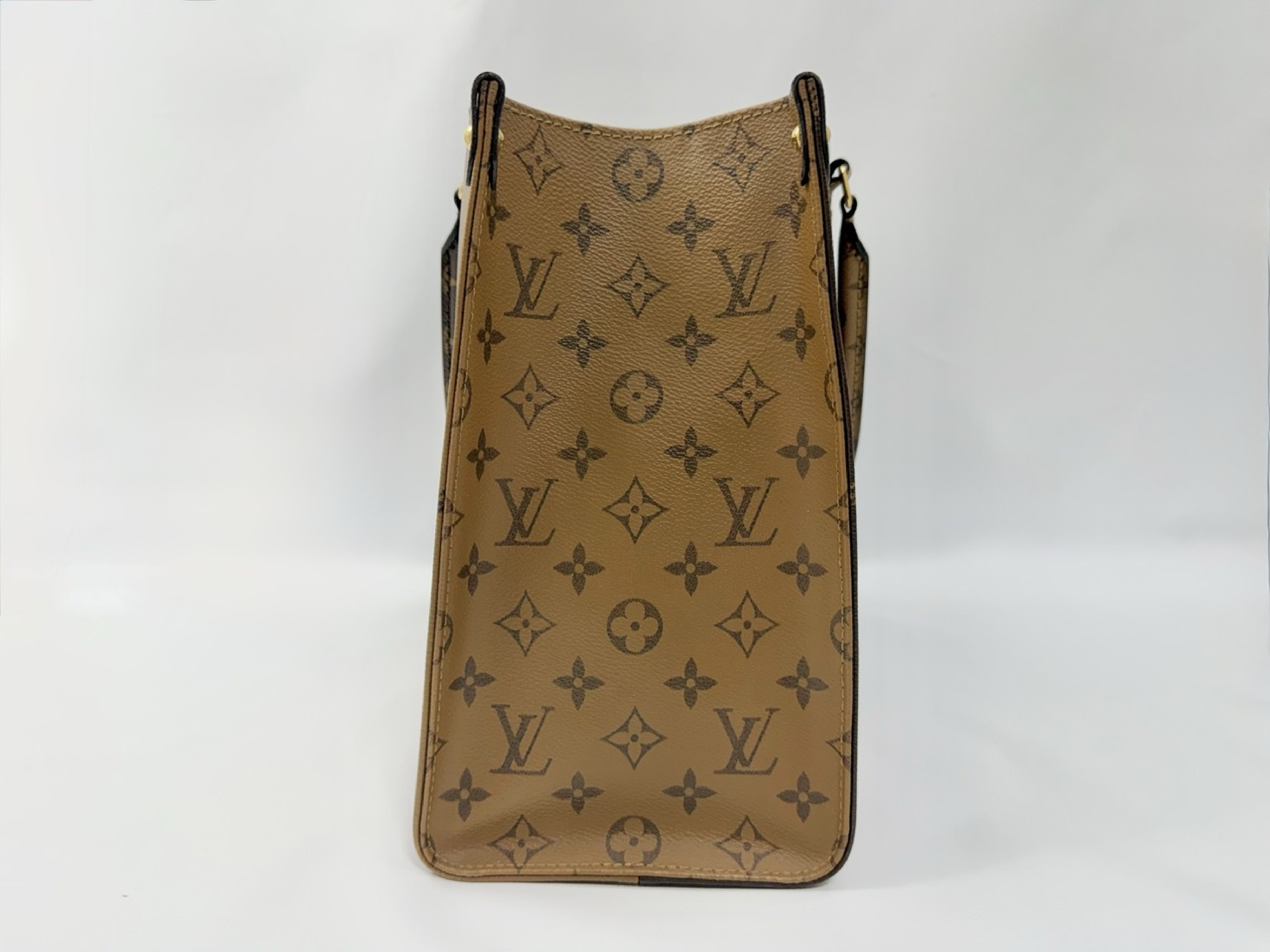 Monogram M45321 Monogram Giant Reverse OnTheGo MM RFID Tote Bag — view 4
