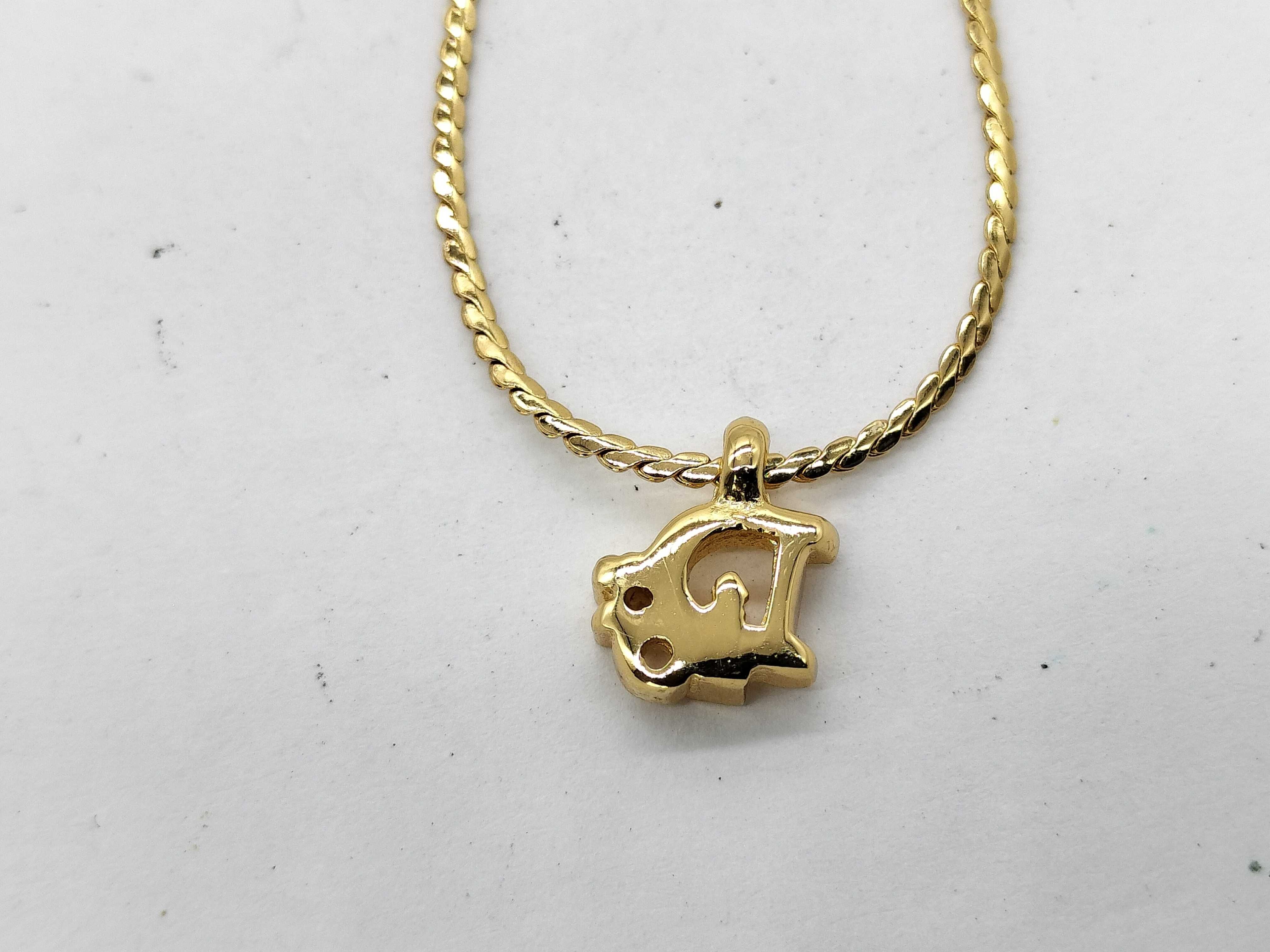 logo necklace, gold color necklace — view 3