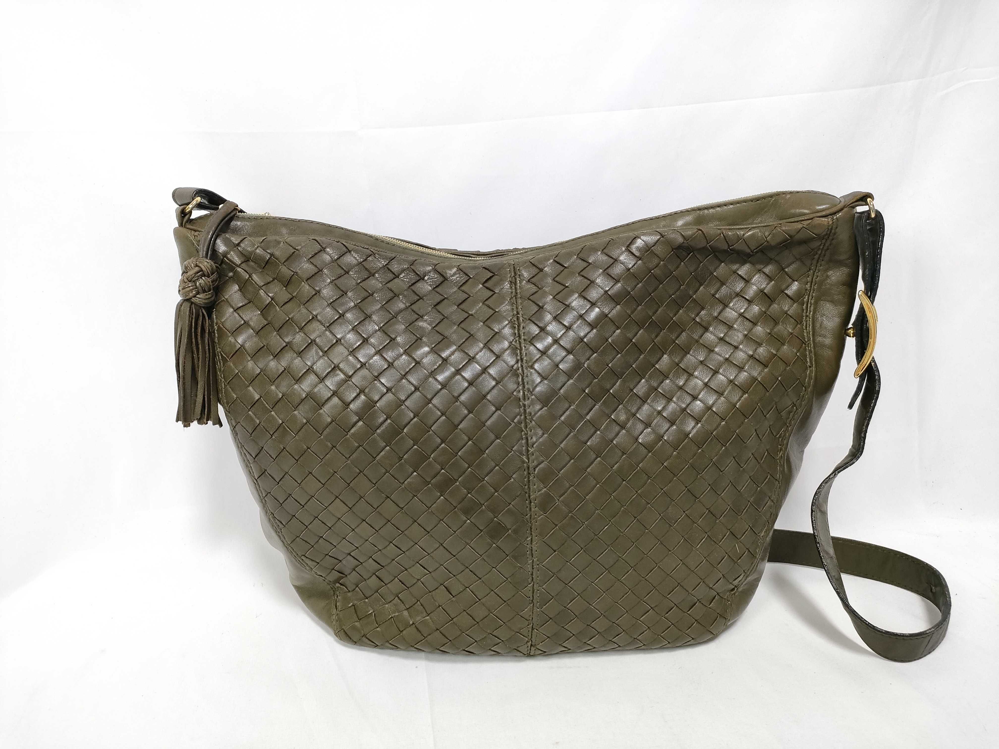 Intrecciato Shoulder Bag (Olive)