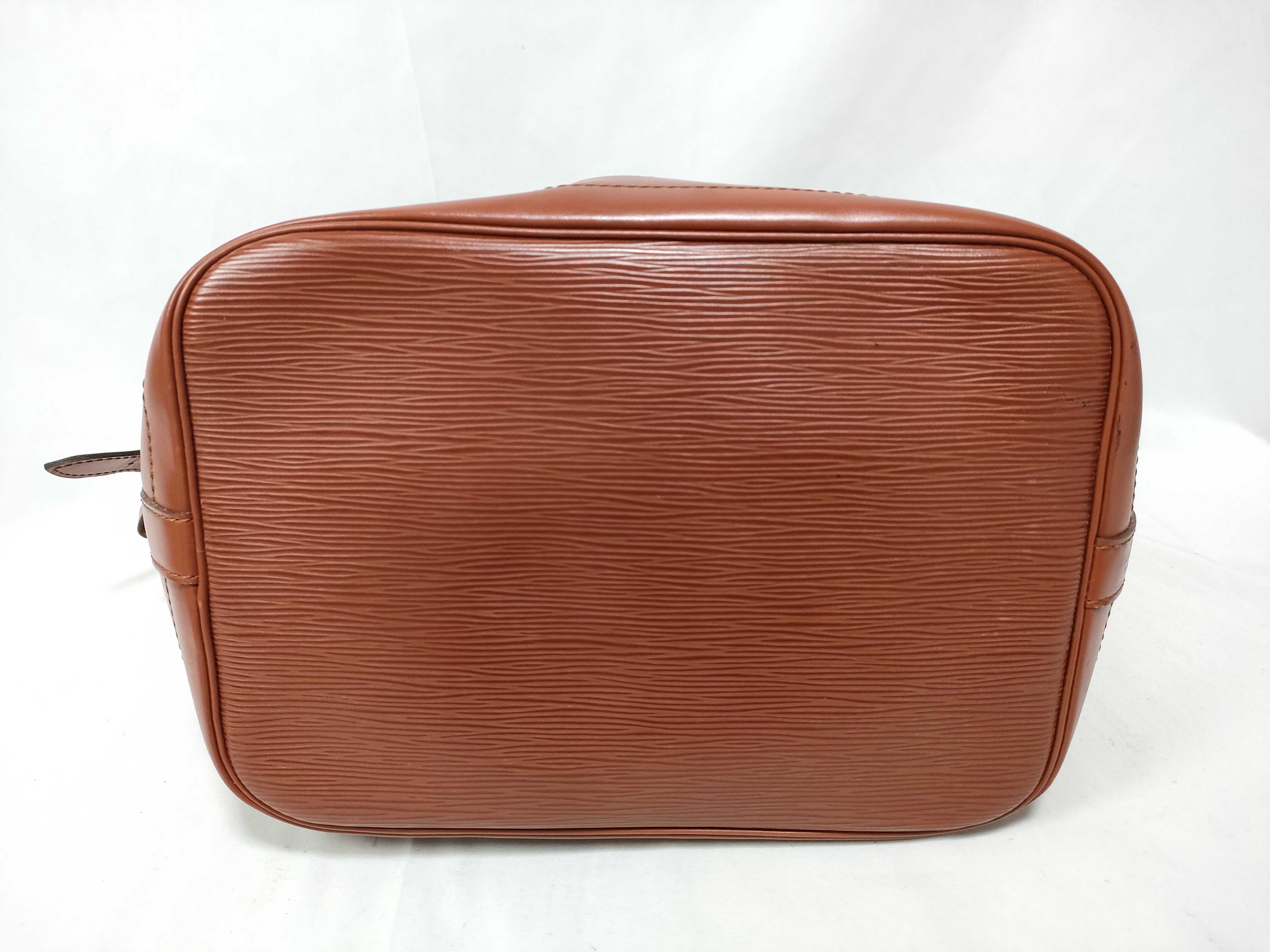 Epi Louis Vuitton Noe Epi Brown Shoulder Bag — view 3