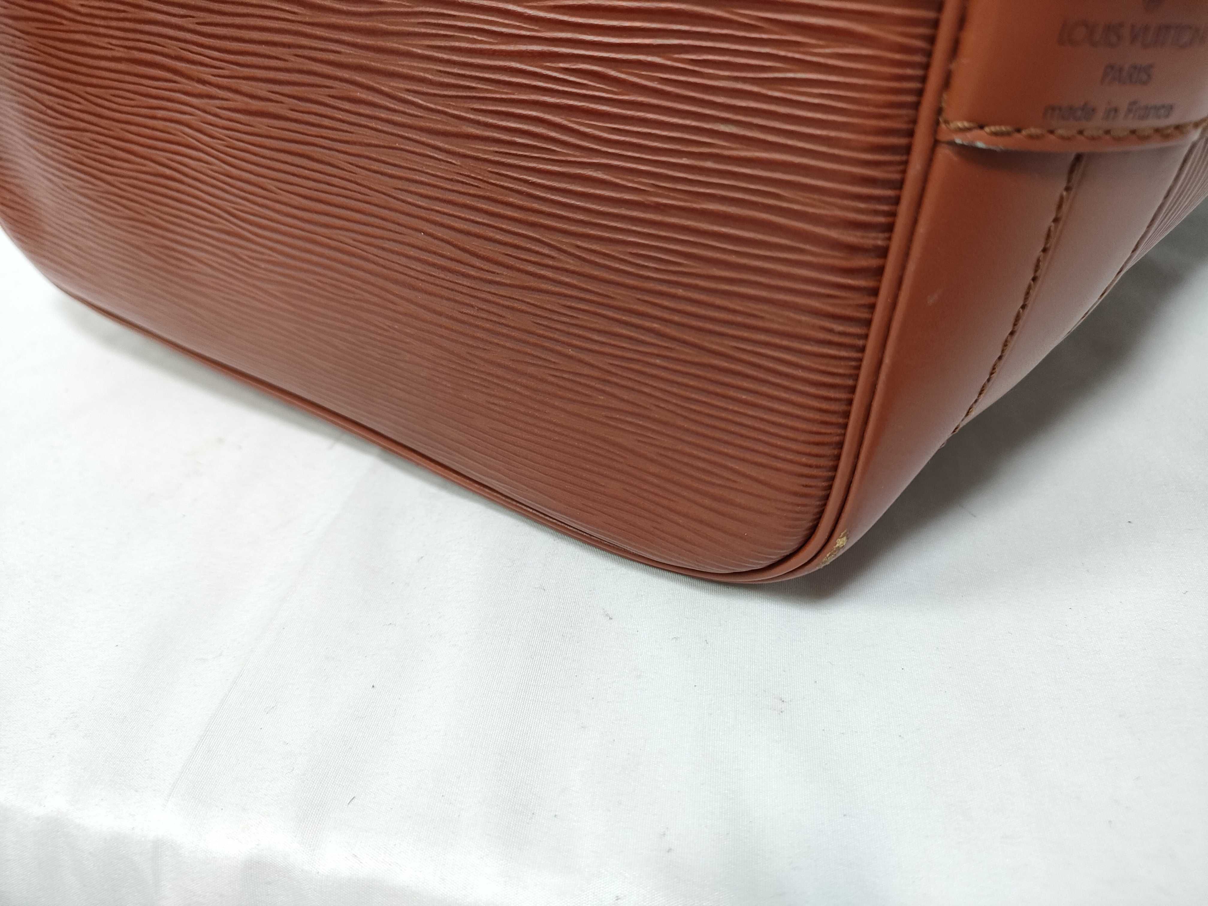 Epi Louis Vuitton Noe Epi Brown Shoulder Bag — view 7