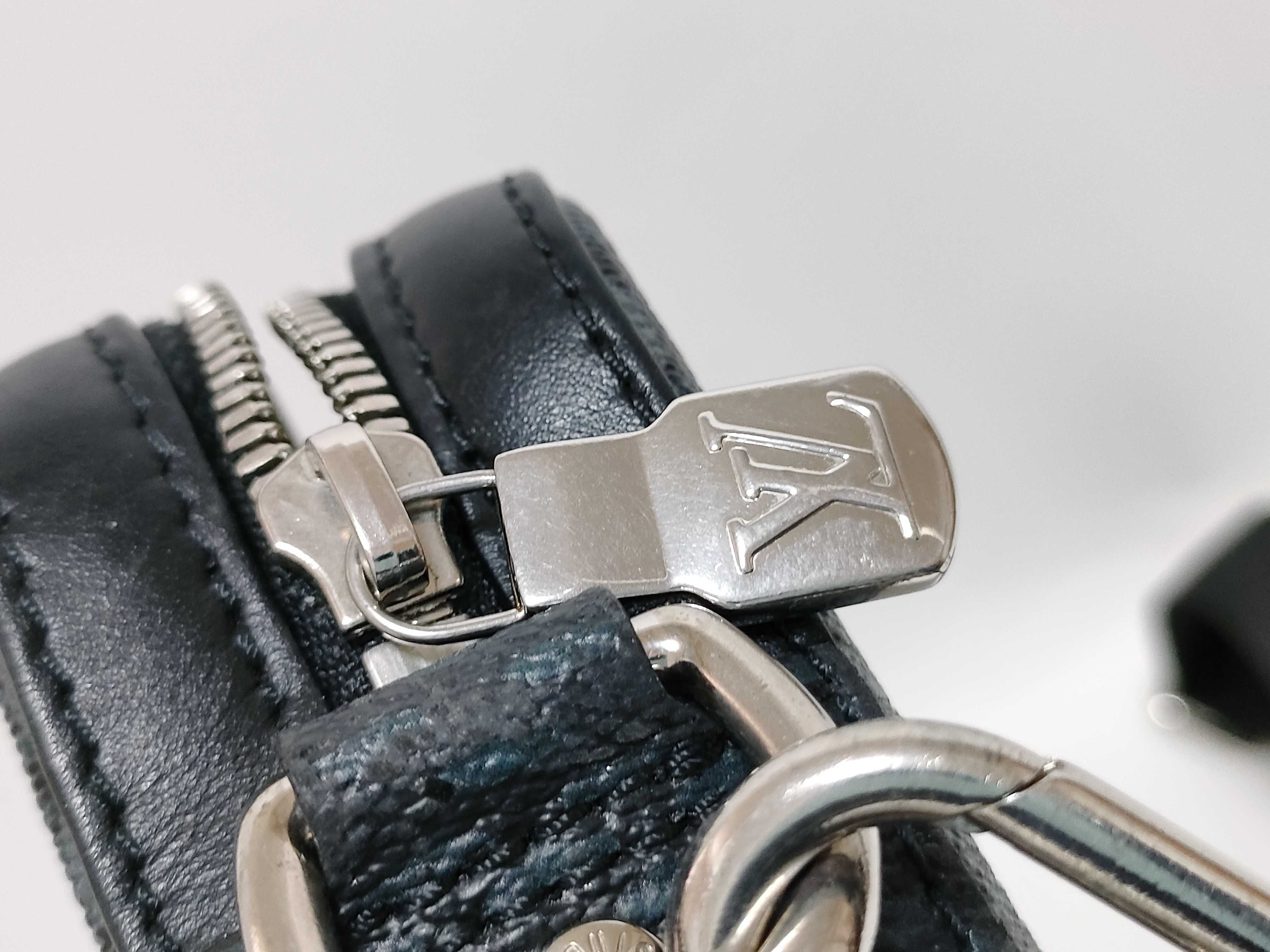 Damier Graphite 3D Trio Messenger Shoulder Bag — view 15