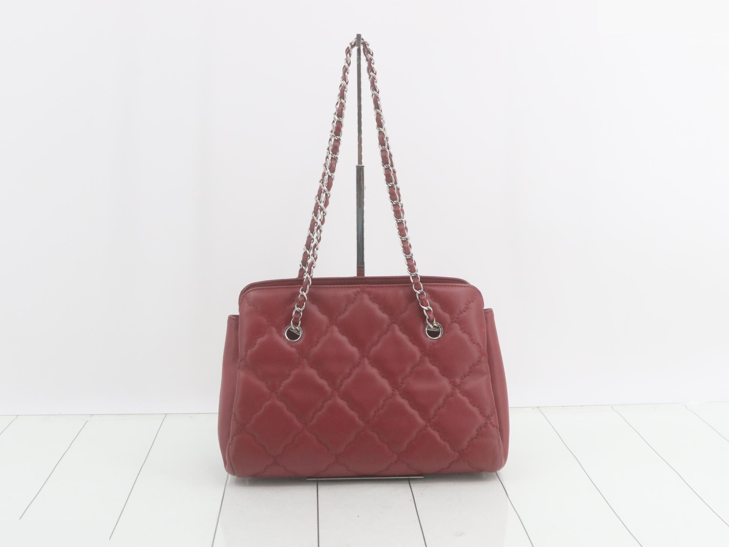 Hamptons Line Ultra Stitch Coco Mark Chain Tote — view 2