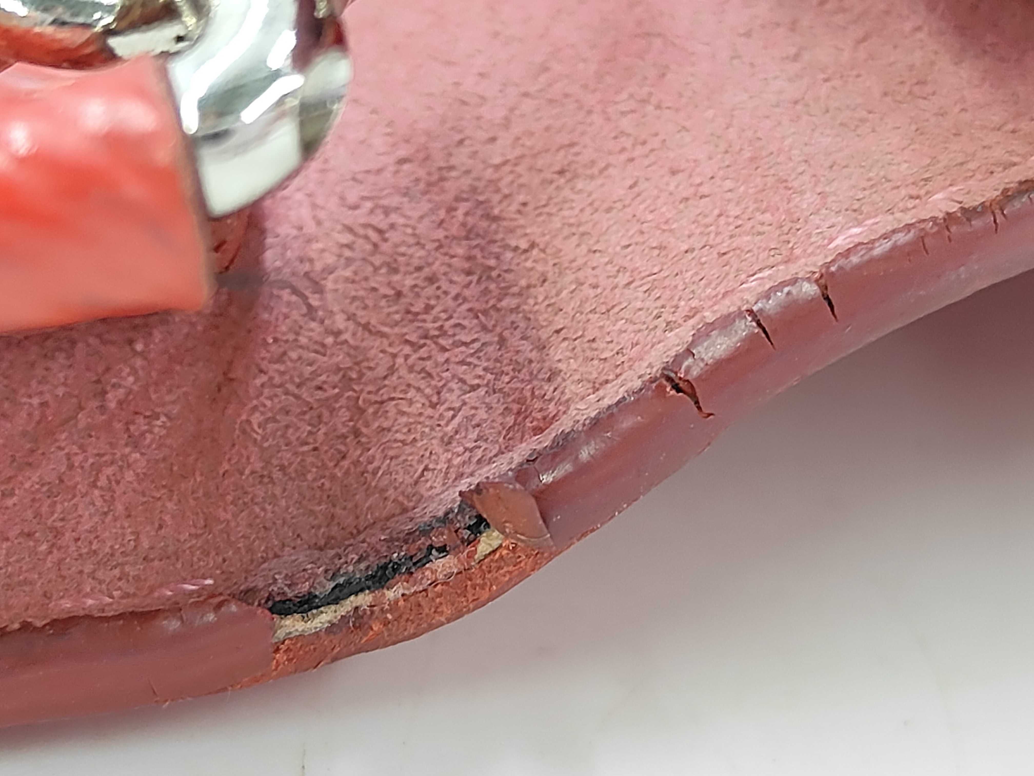 Epi Twist SR2155 Shoulder Bag — view 10