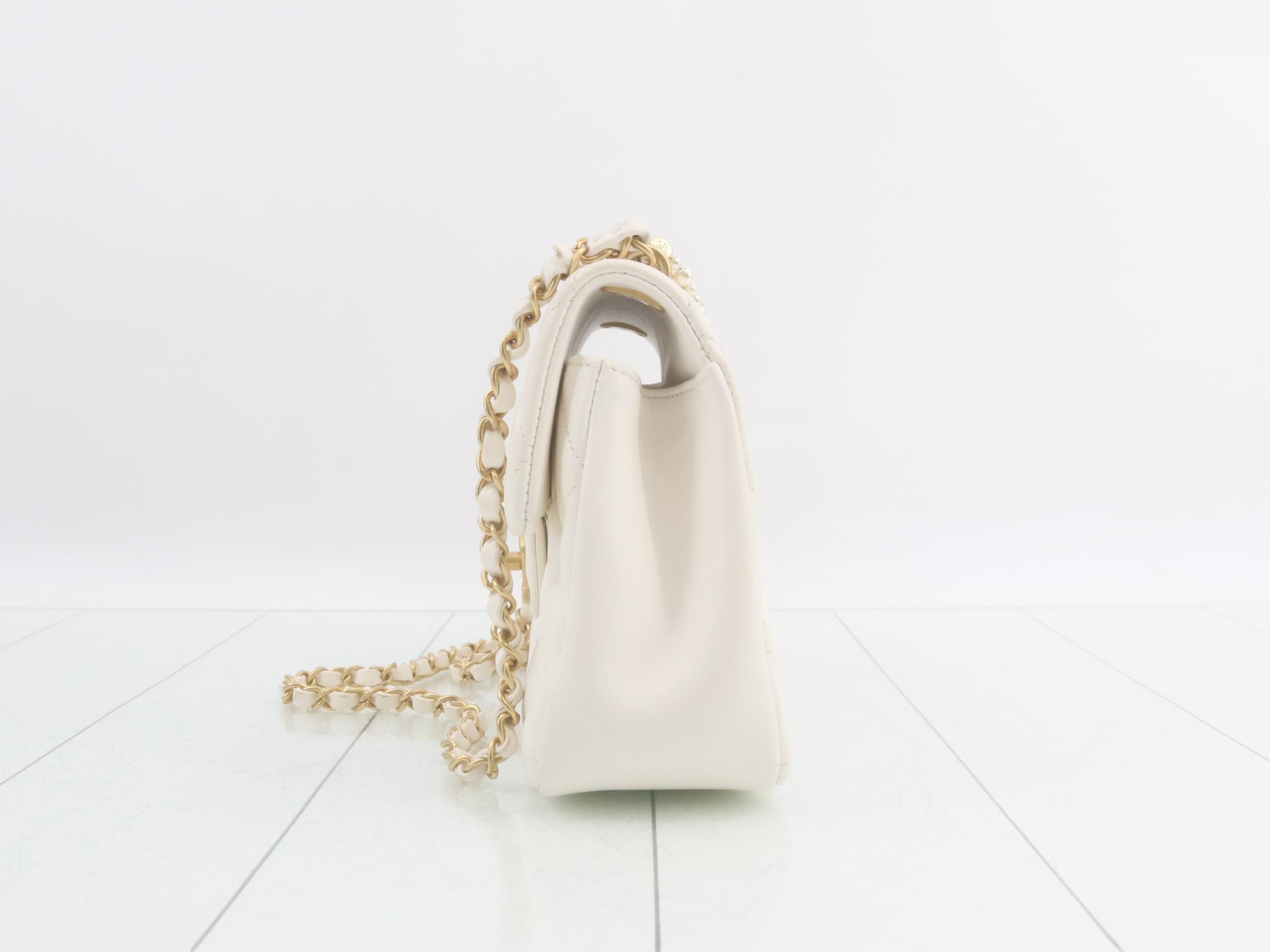 Matelassé Chain Shoulder Bag — view 3