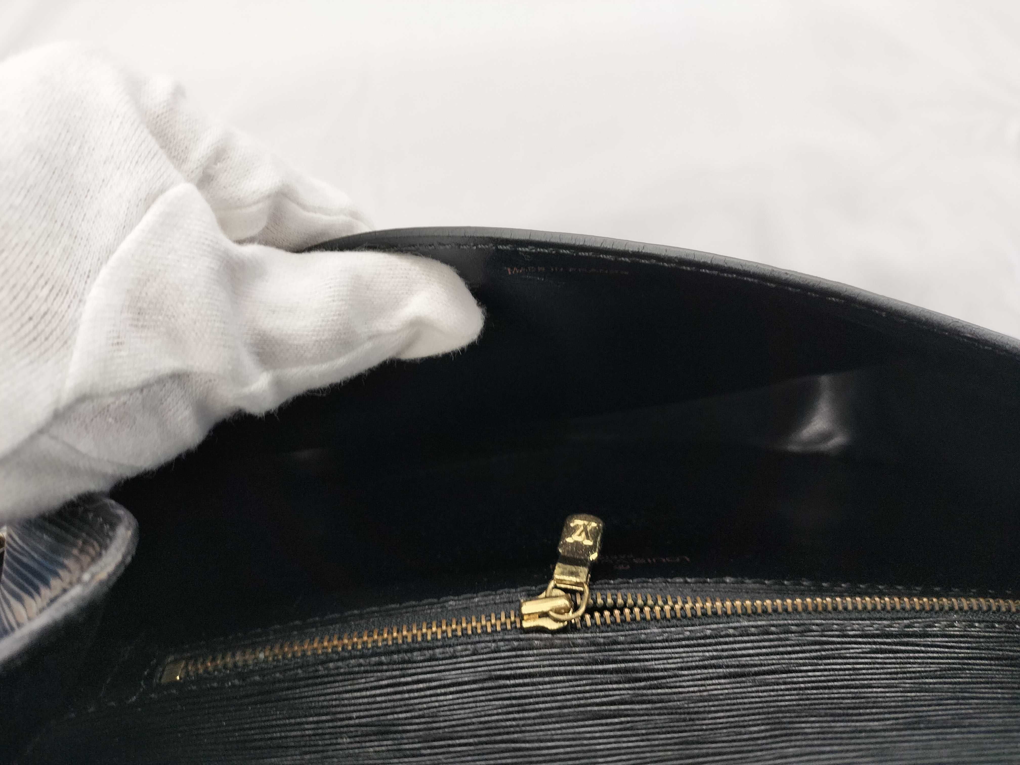 Epi Saint Cloud GM Shoulder Bag — view 8