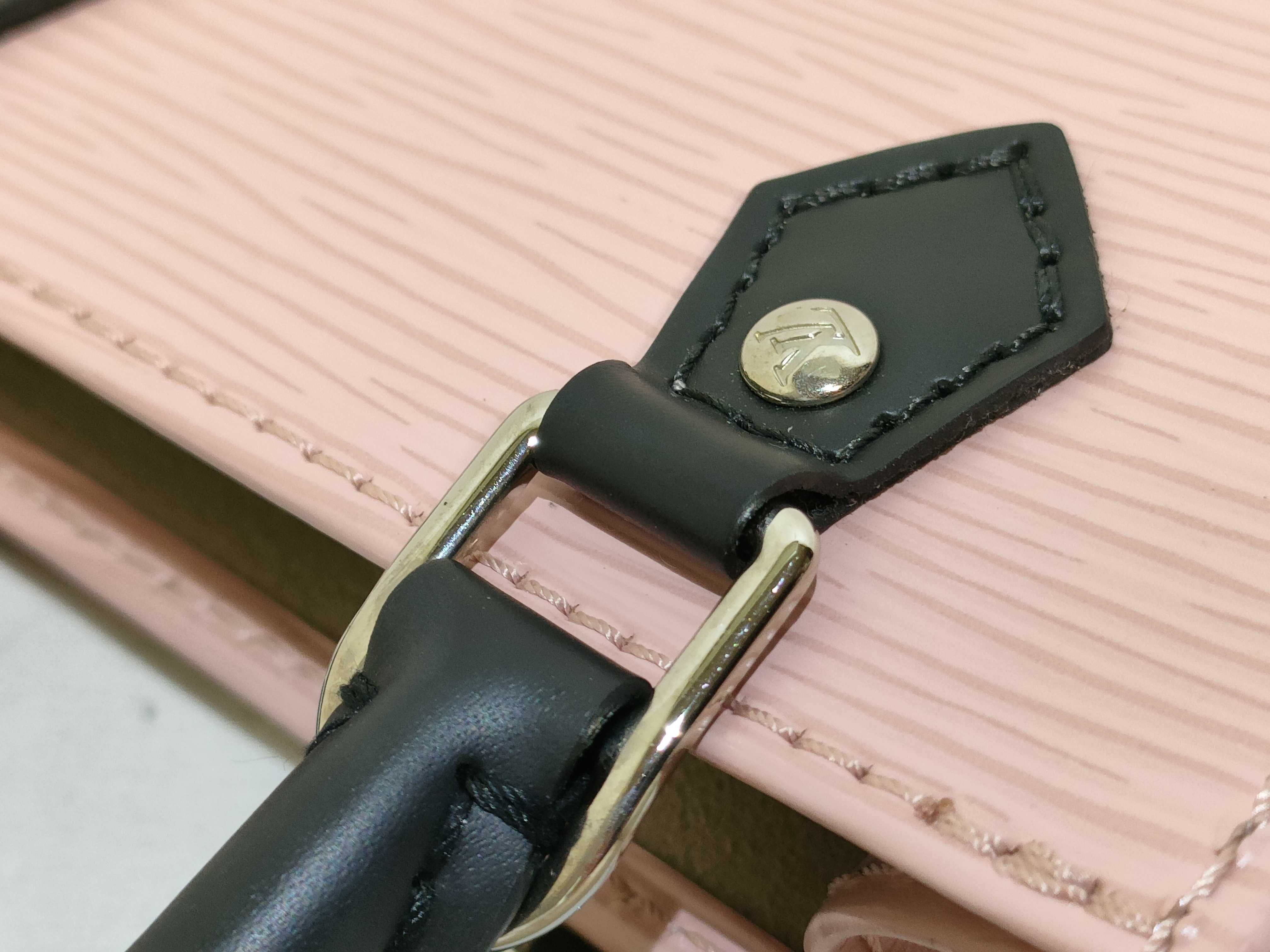 Epi Louis Vuitton Tote Bag — view 5