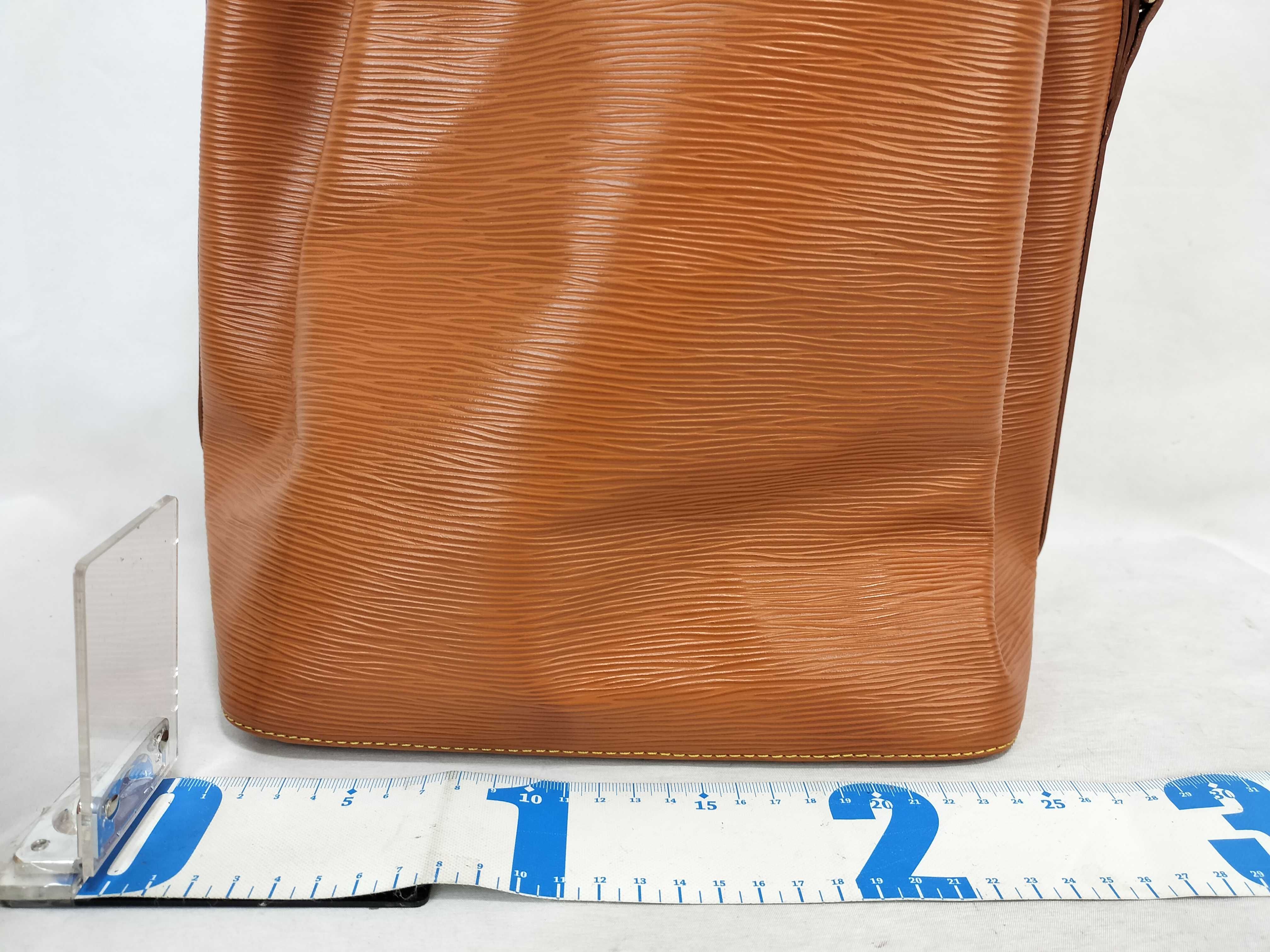 Epi Leather Petit Noé AR1924 Shoulder Bag — view 2